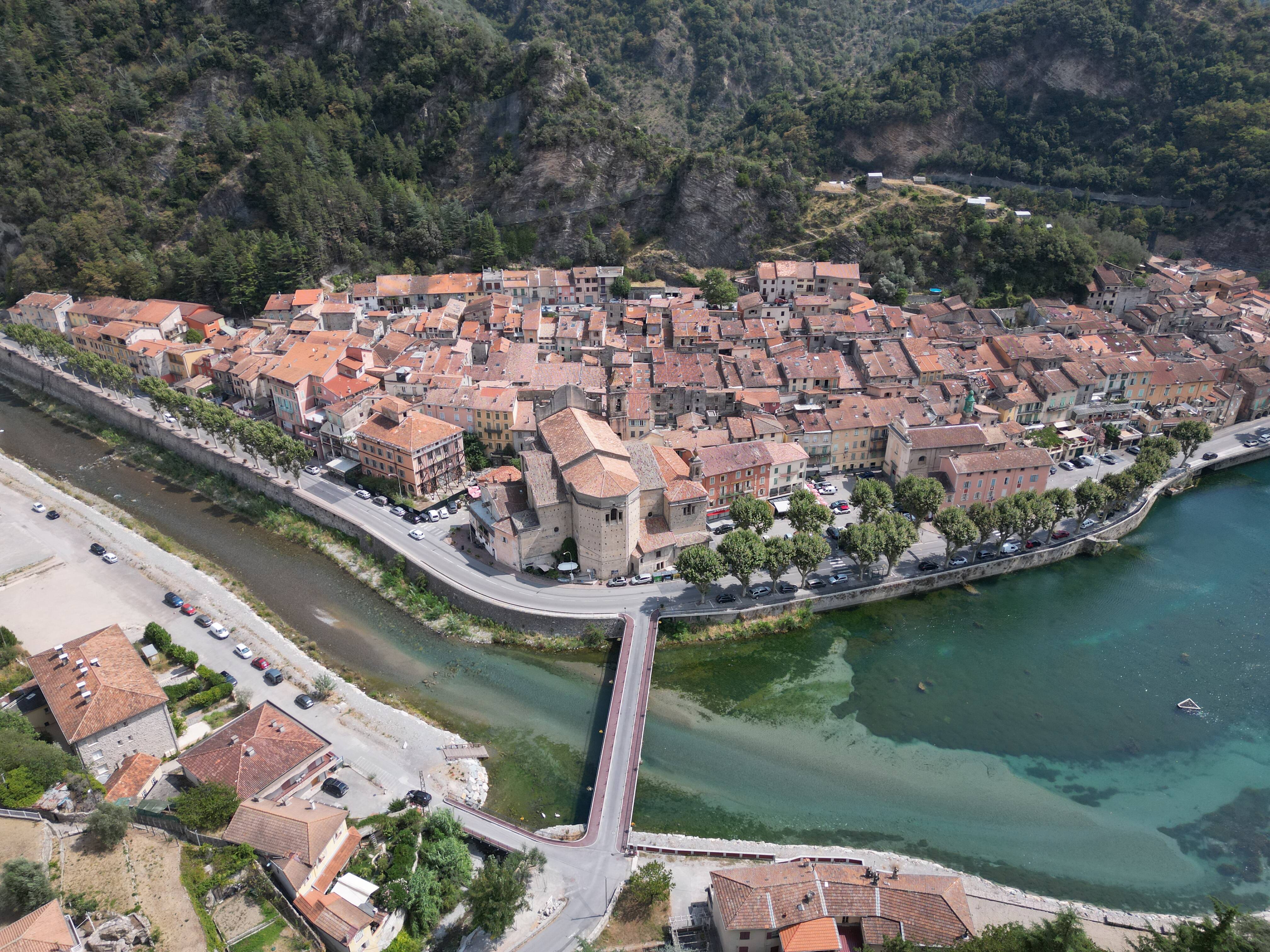 Quels sont les sites dévastés par la tempête Alex qui ont bénéficié de l'aide de la Principauté de Monaco?