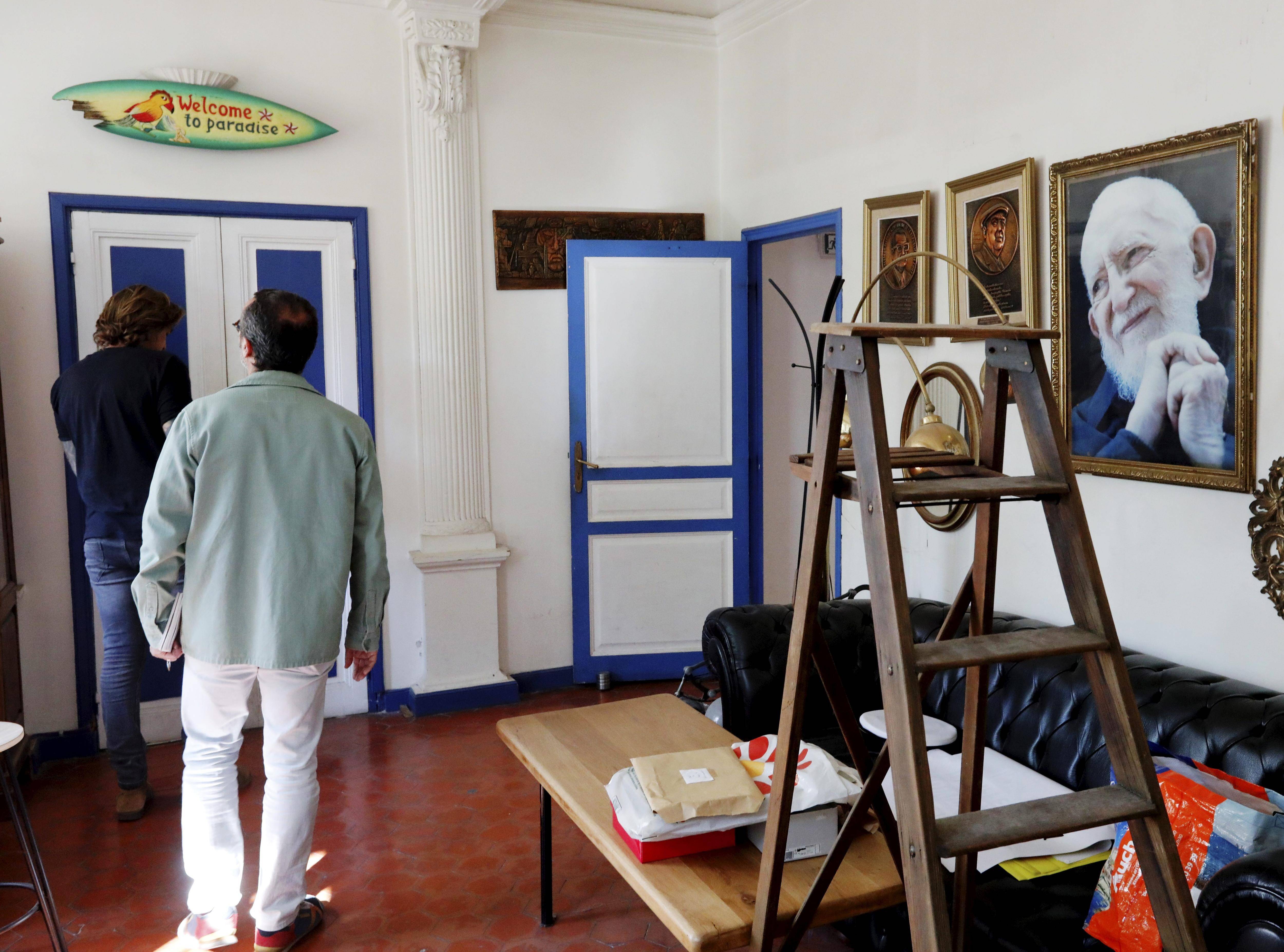 "Il fait partie de notre histoire": la communauté Emmaüs de La Seyne sous le choc après les révélations accusant l'abbé Pierre