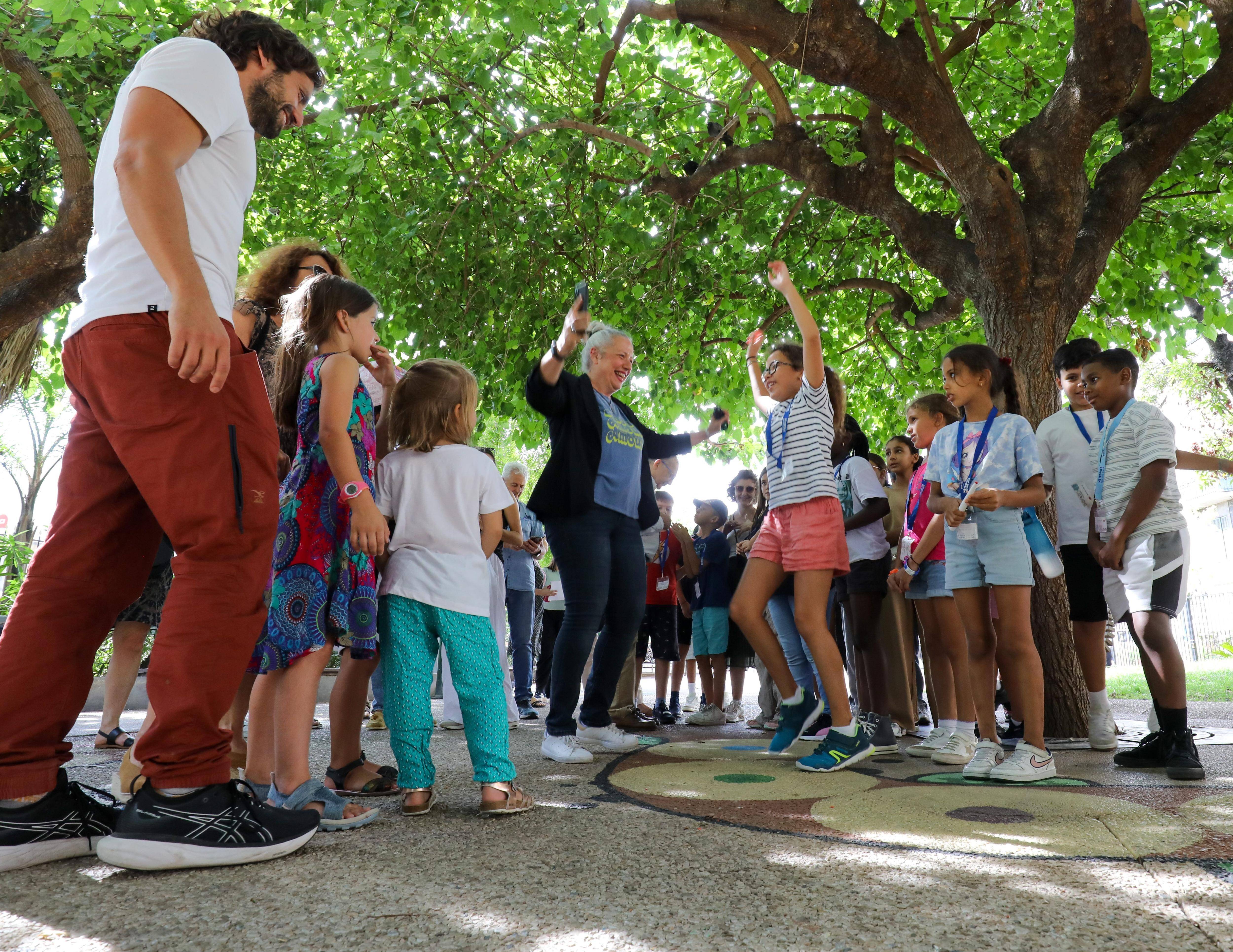 Un jeu de l'oie géant a été inauguré à Nice, on vous explique à quoi il sert
