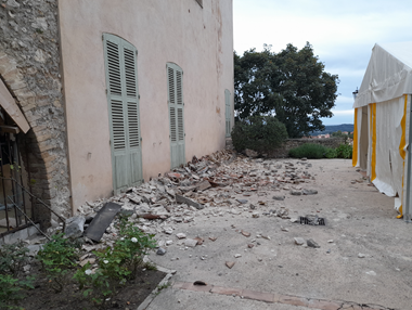 Une partie de la toiture s'effondre, la Villa Fragonard fermée au public à Grasse