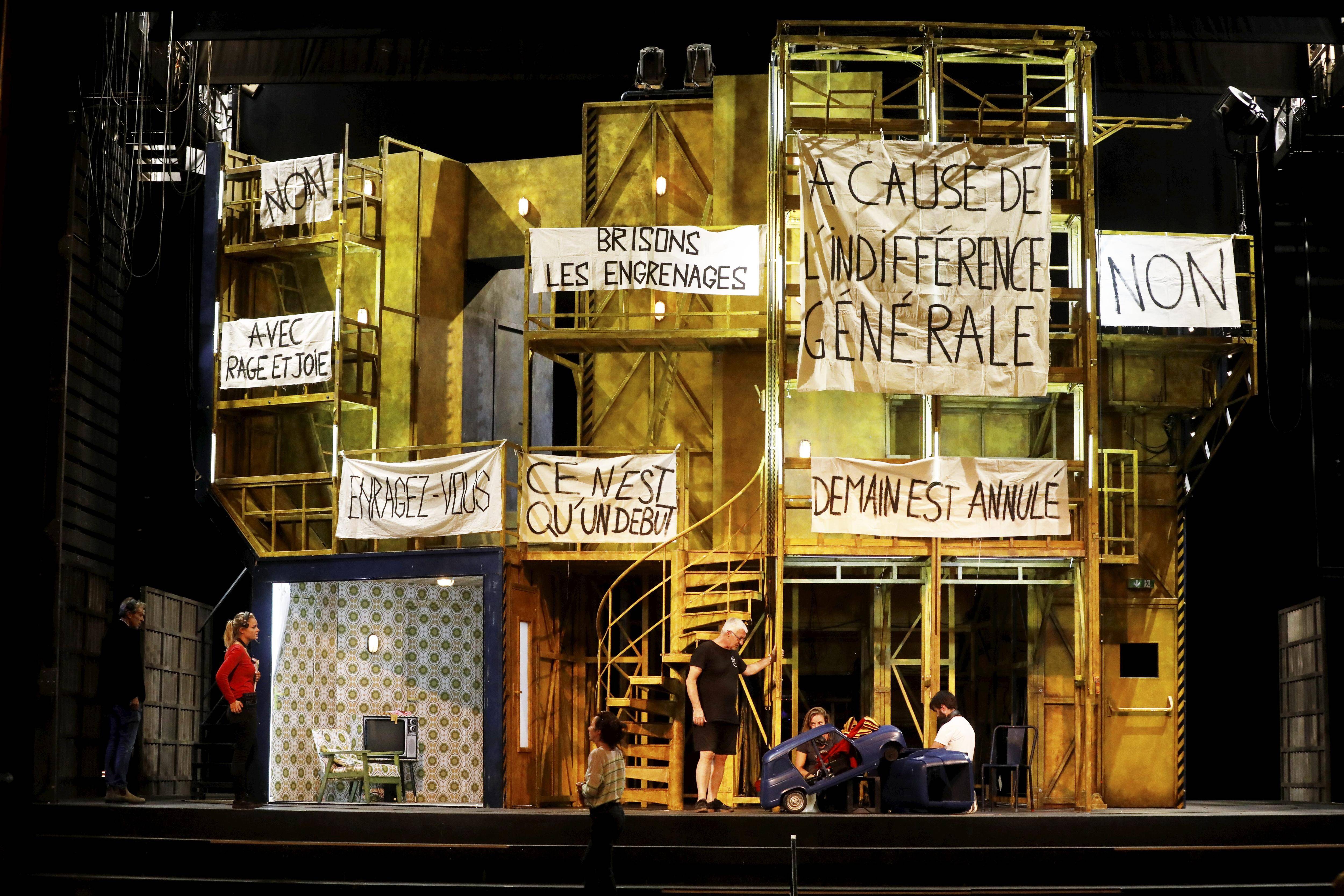 "C'est le plus gros décor de la saison": l'opérette "La Fille de Madame Angot" promet du grand spectacle à Nice