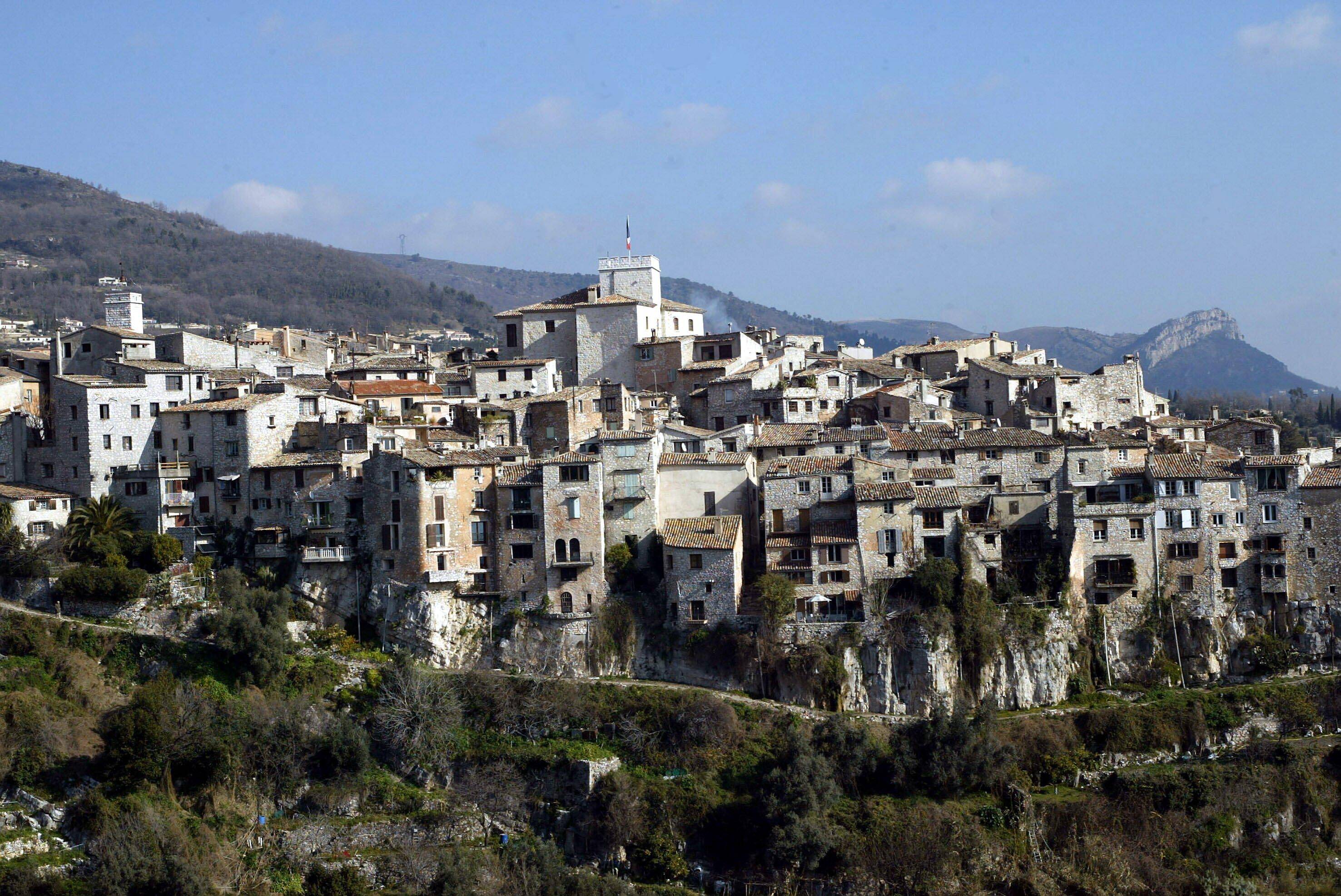 Un camion arrache un pylône électrique, importante coupure d'électricité à Tourrettes-sur-Loup ce mercredi