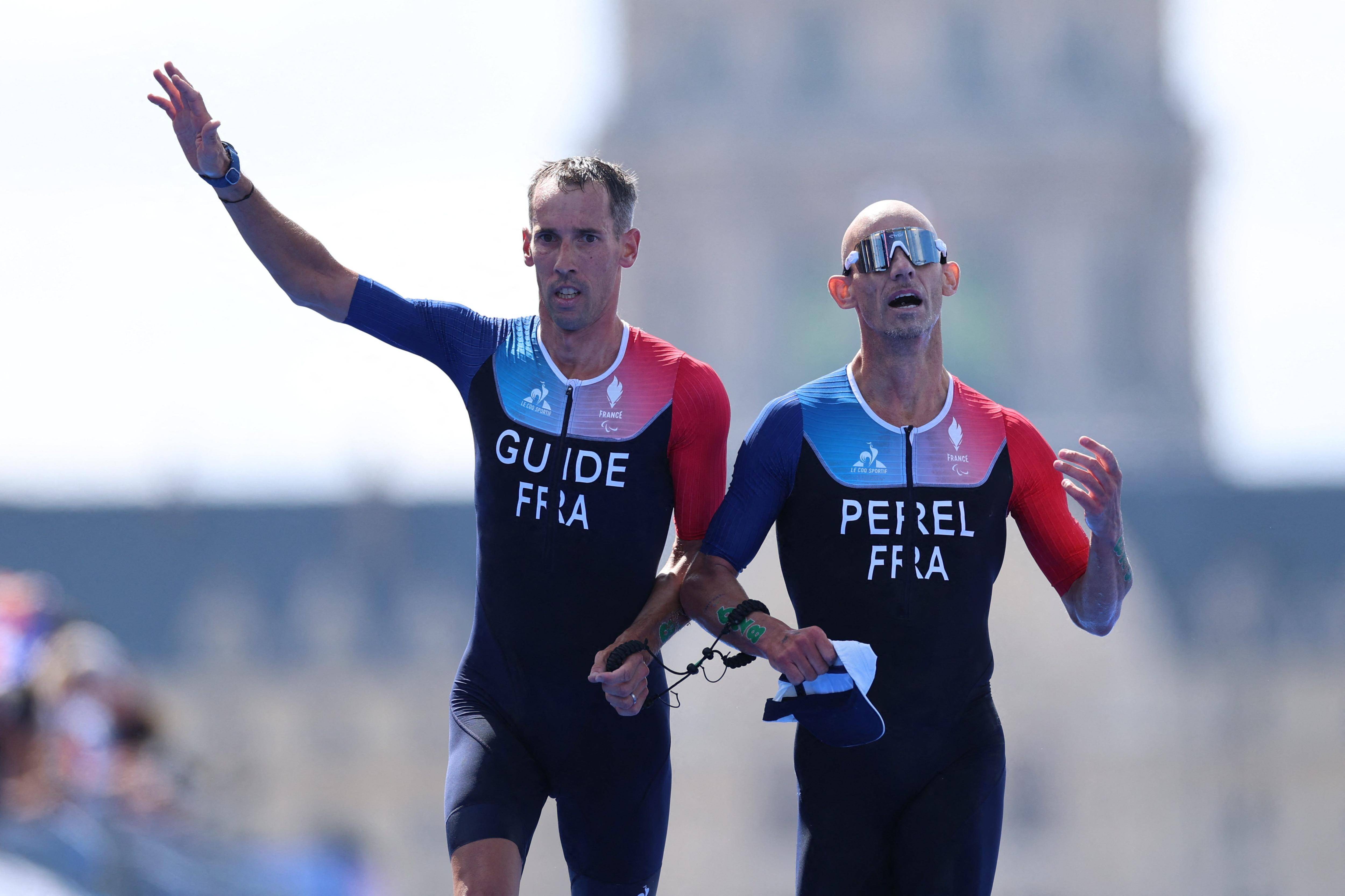 Bronze autour du cou, ce Varois revient sur son expérience de guide aux Jeux paralympiques de Paris