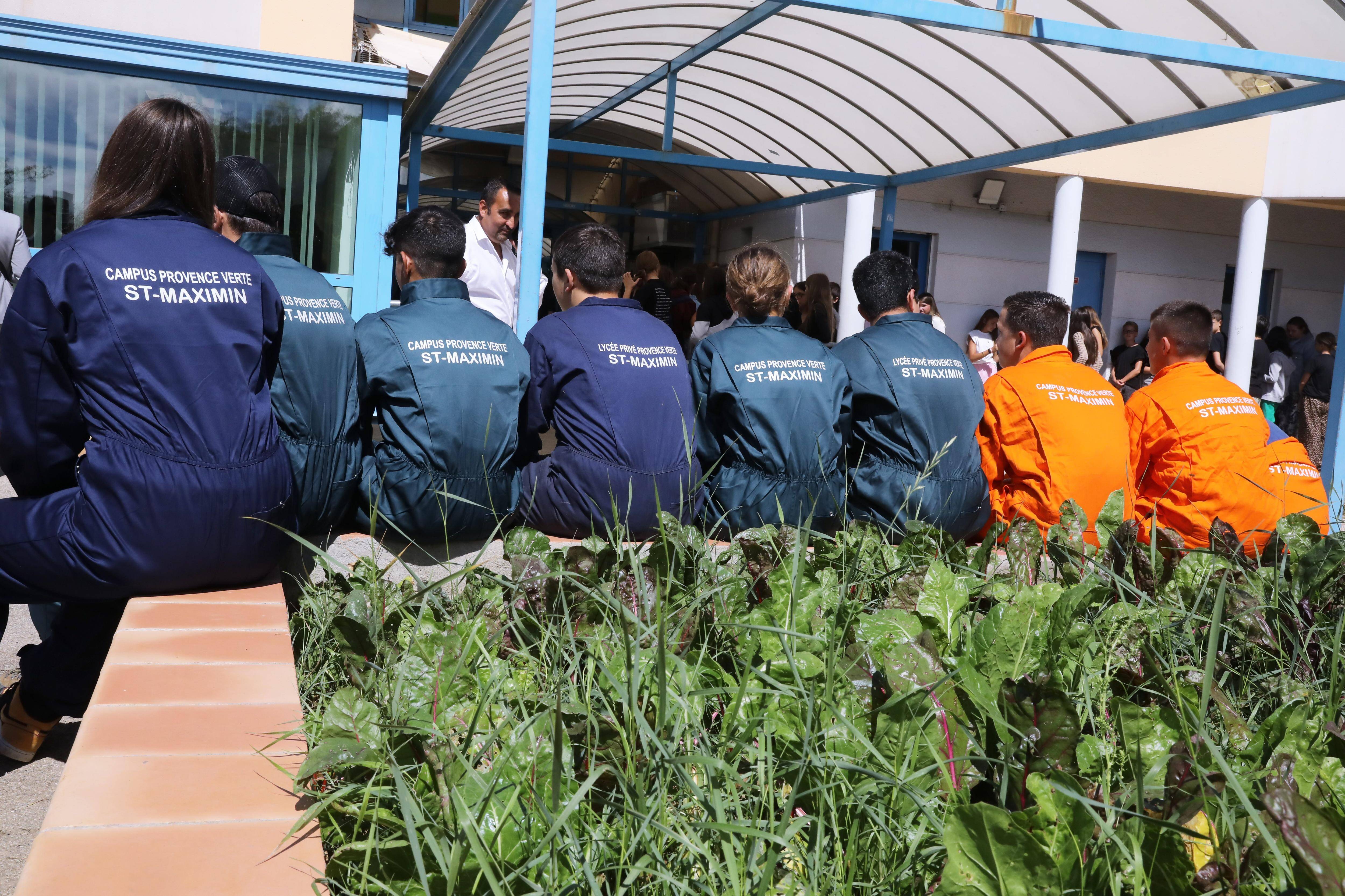 Depuis lundi, ce lycée agricole du Var expérimente la tenue unique