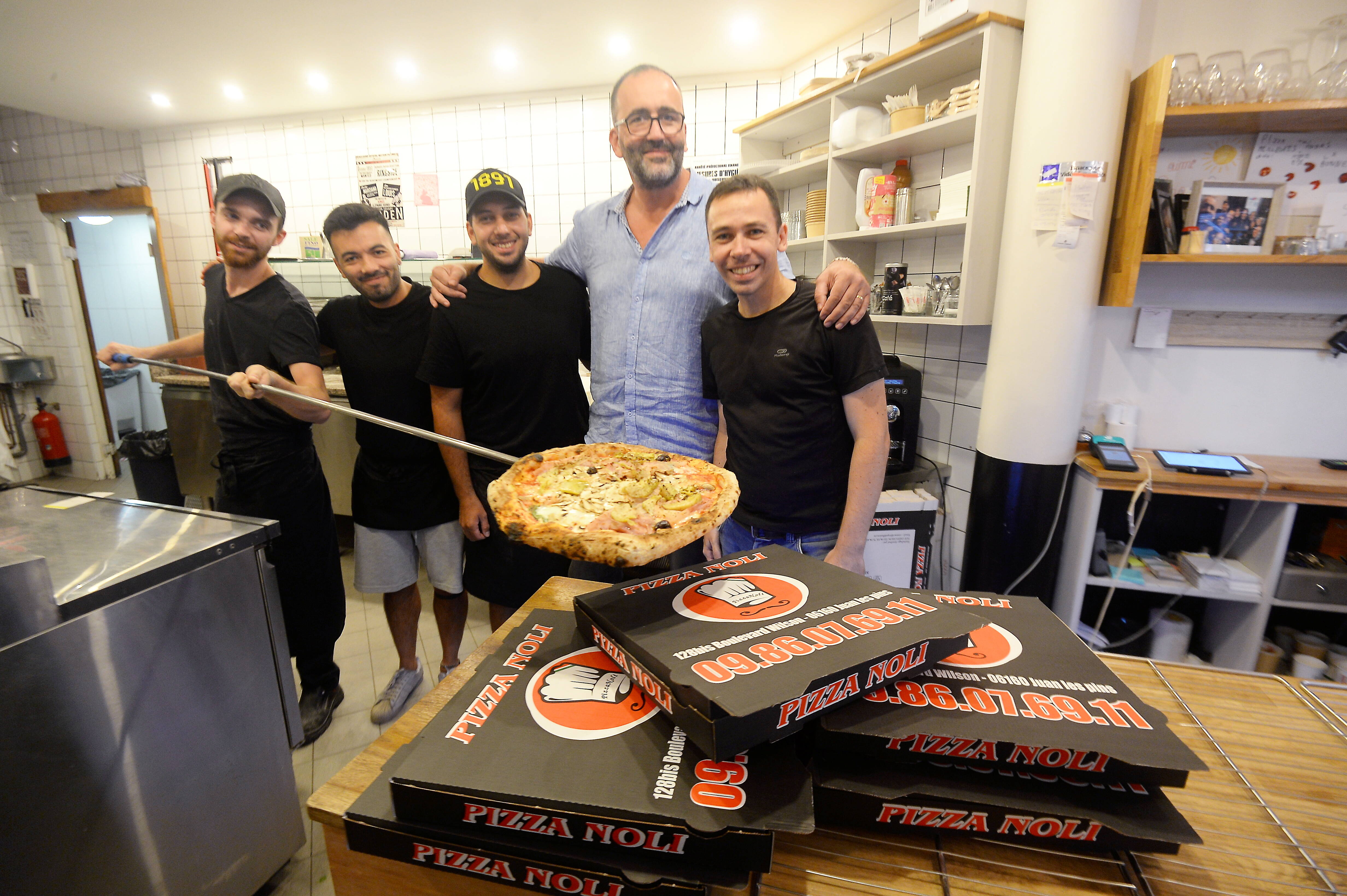 De forain à pizzaïolo, on vous raconte la belle histoire du patron de Pizza Noli à Juan-les-Pins