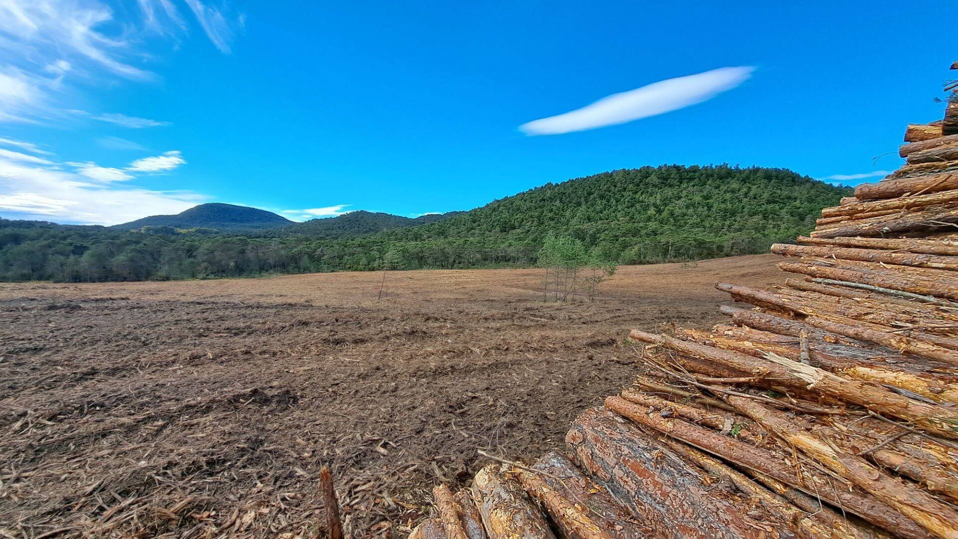 "Le préfet viole la loi": la colère des opposants au parc solaire de Séranon ne retombe pas