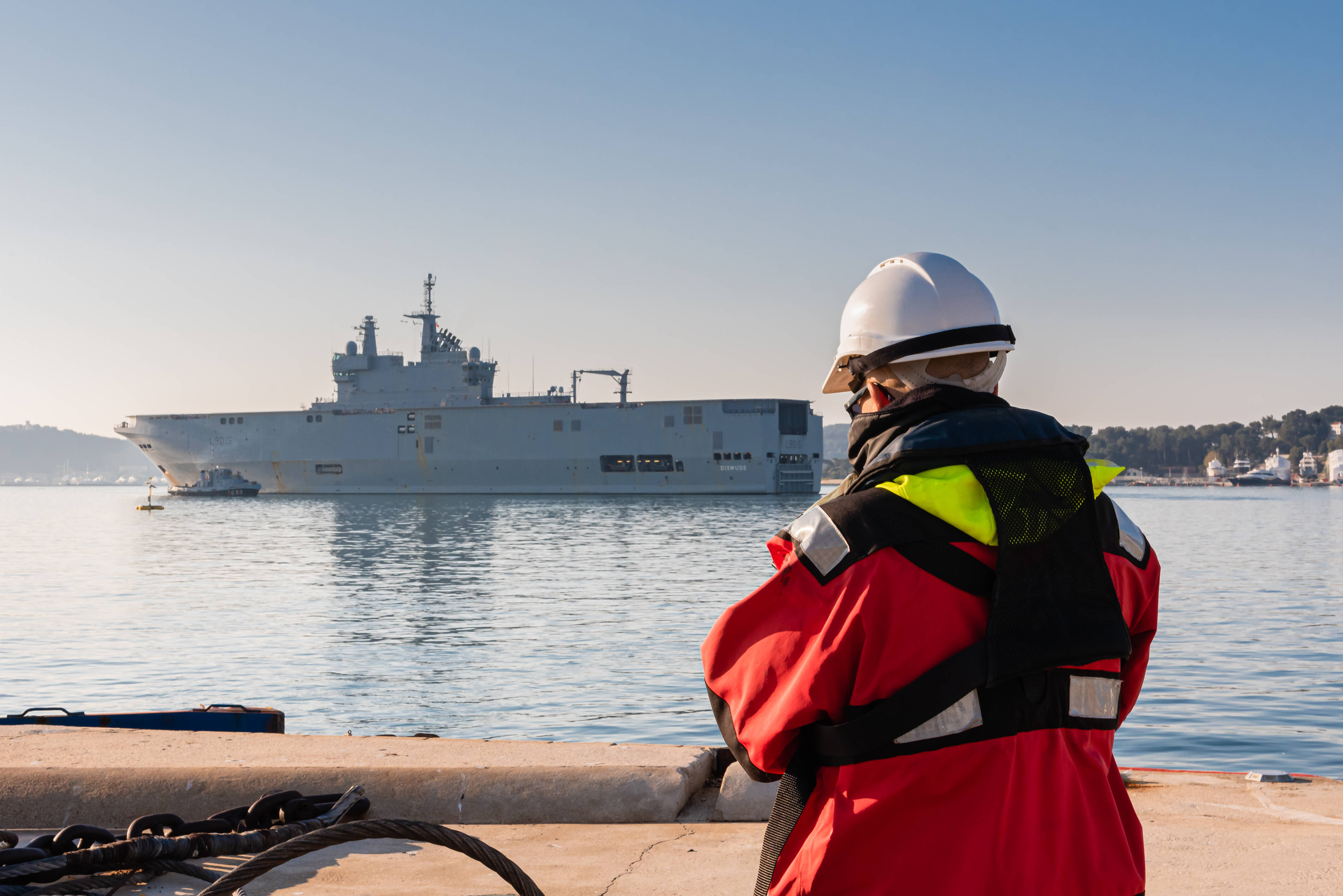 Guerre au Proche-Orient: le Dixmude a pris la direction du golfe de Guinée, un autre PHA est parti pour le Liban