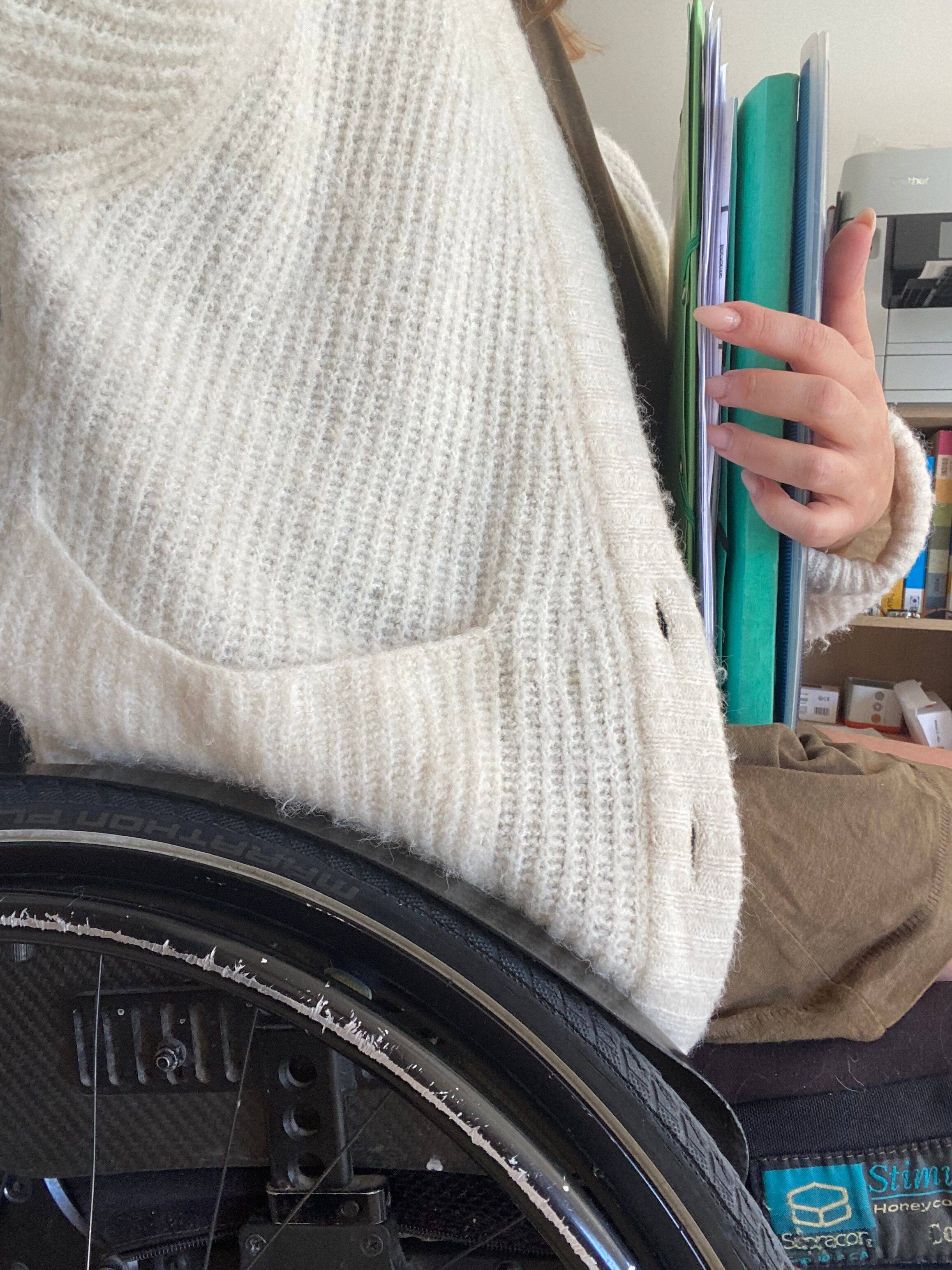 "Psychologiquement, c'est très lourd. Cela va faire un an que je demande à recevoir l'aide à laquelle j'ai droit": le parcours du combattant de Rita