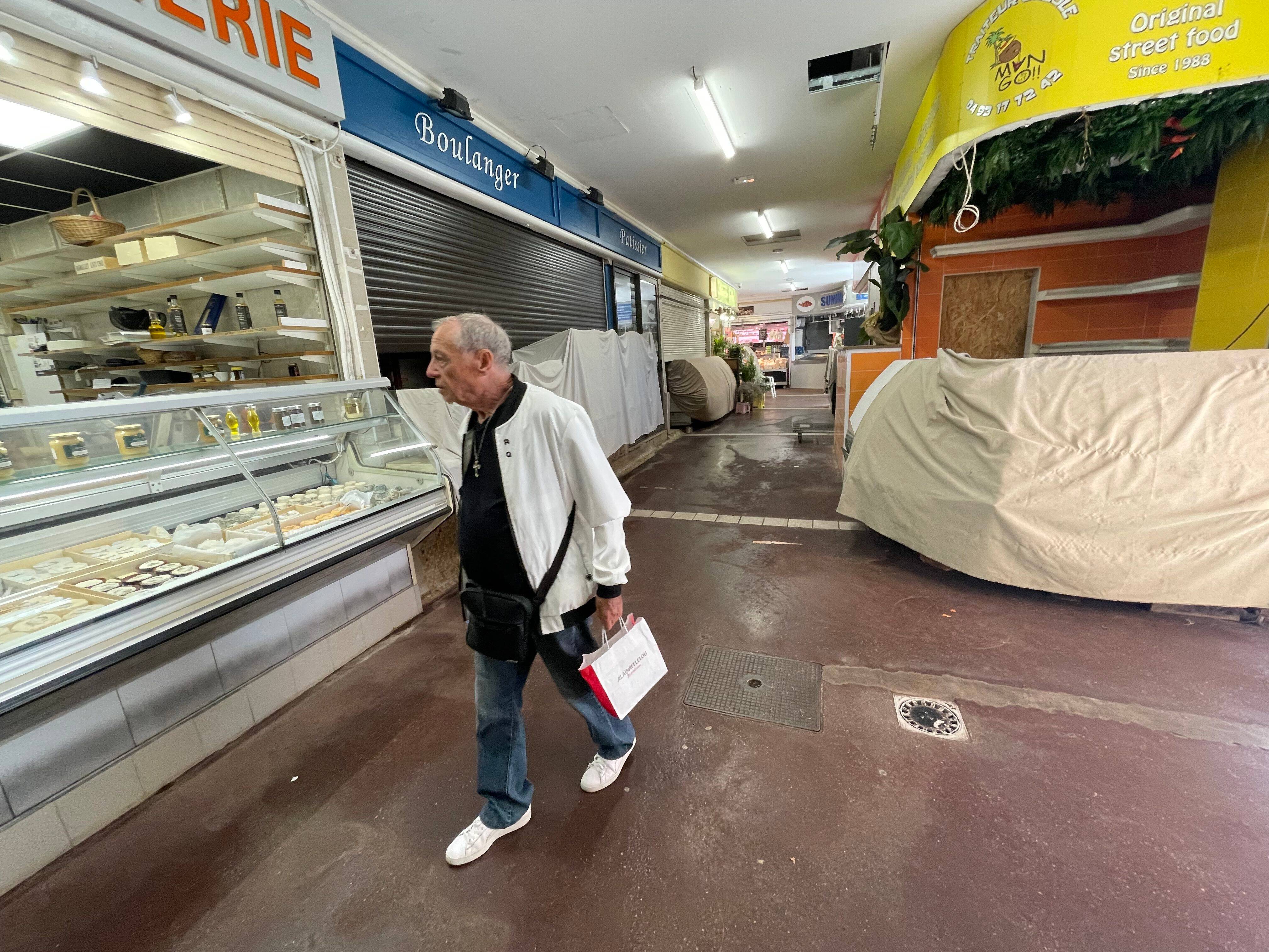 Vétuste et désertée par la clientèle, la dernière cité marchande de Nice va-t-elle survivre?