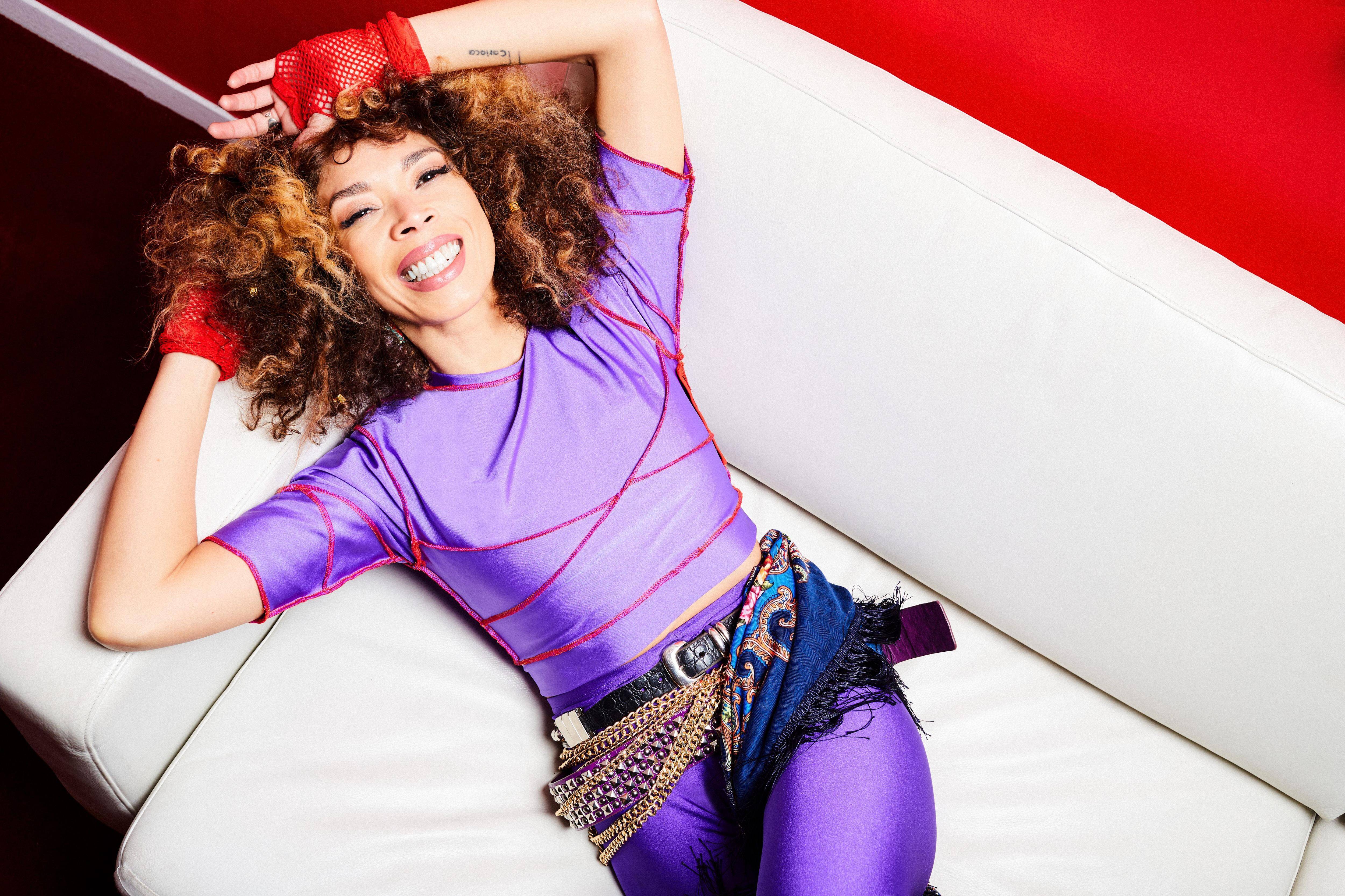 "Quand on dit au Brésil qu'une personne a de la "ginga", ça veut dire qu'elle sait bouger les lignes": Flavia Coelho présente son dernier album bientôt à Nice et à Ollioules