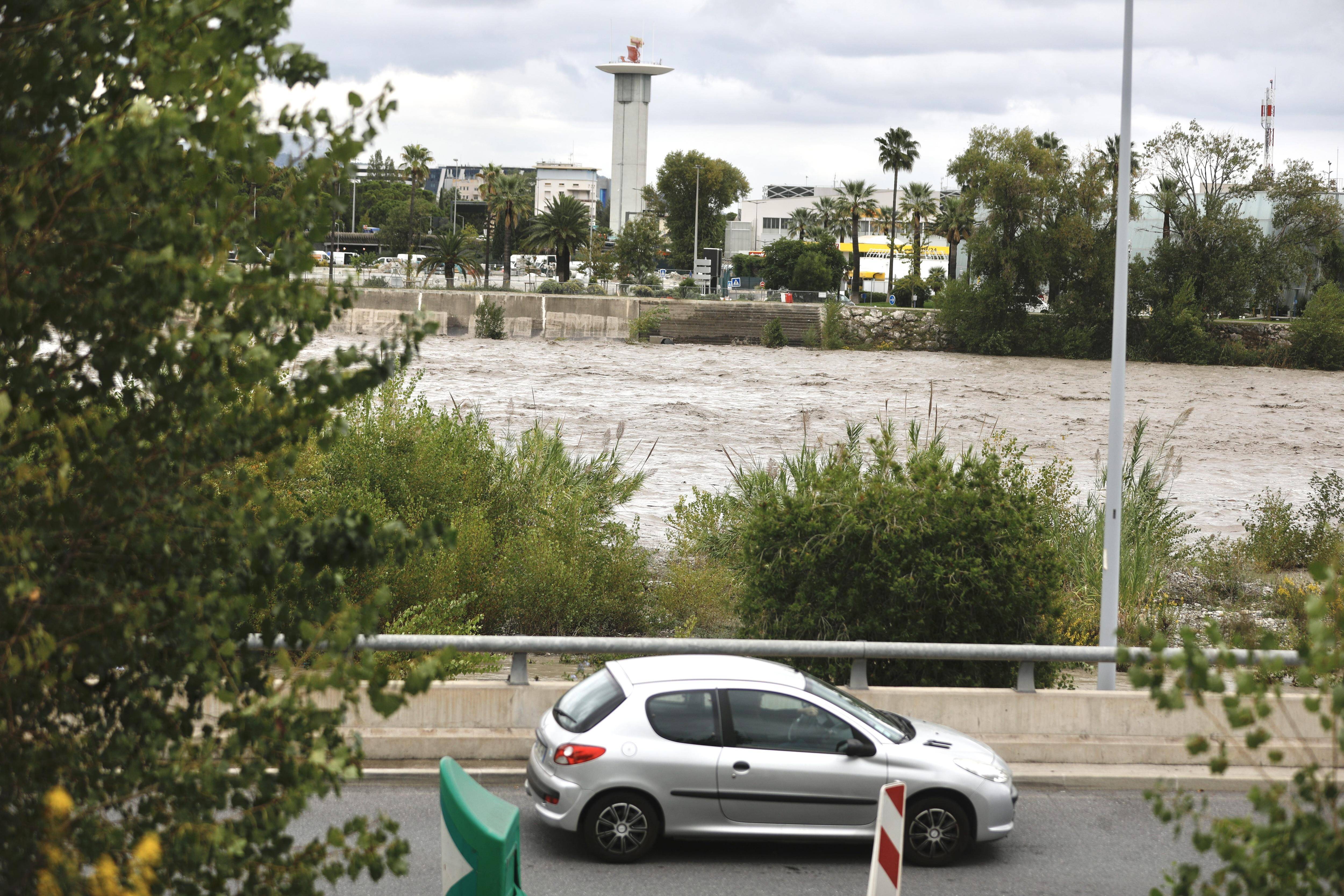 Vigilance météo: la Ville de Nice fait le bilan, le point sur l'état des parcs et des transports