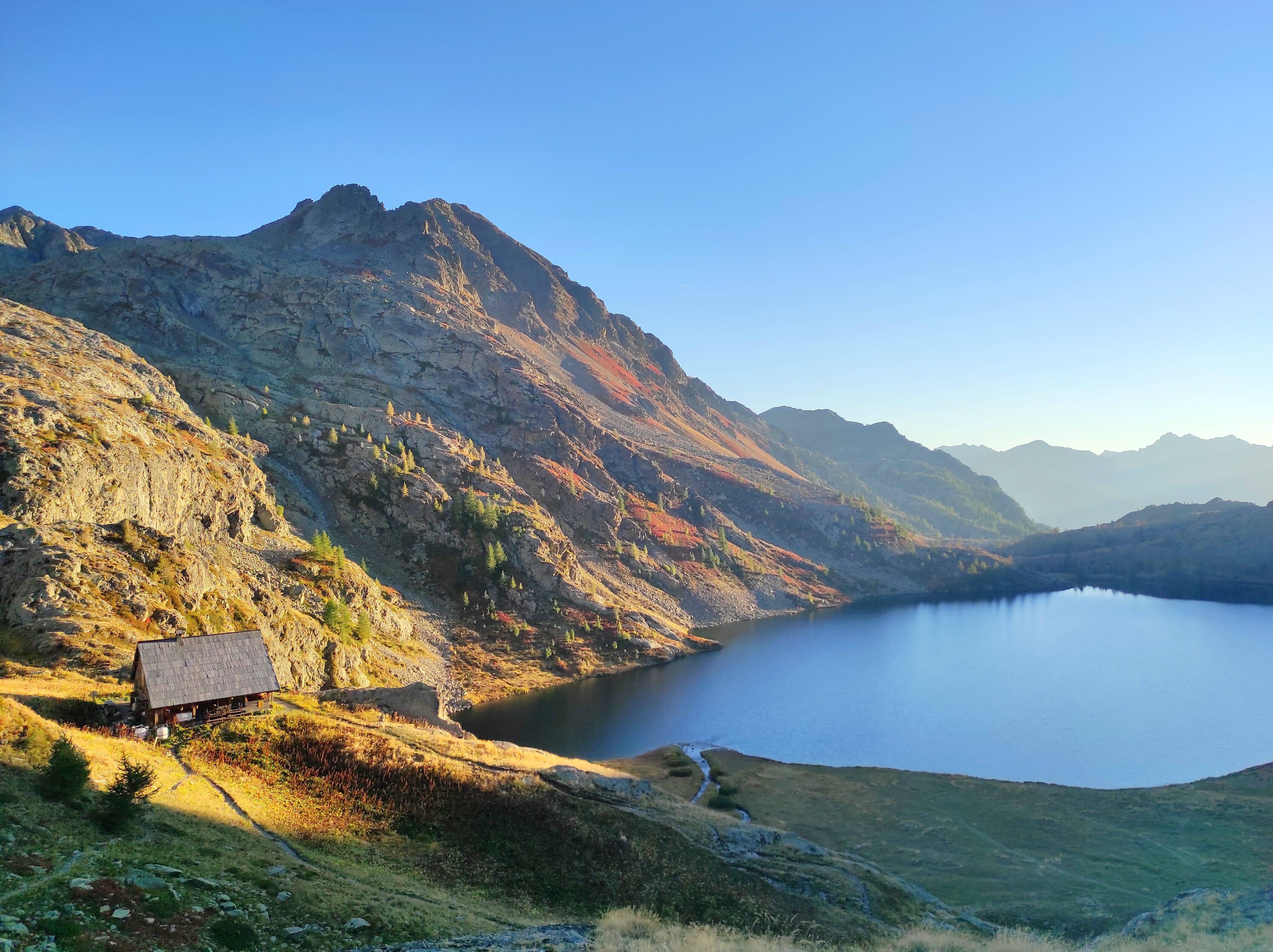 Rester ouvert ou fermer? Le dilemme des refuges du Mercantour en hiver