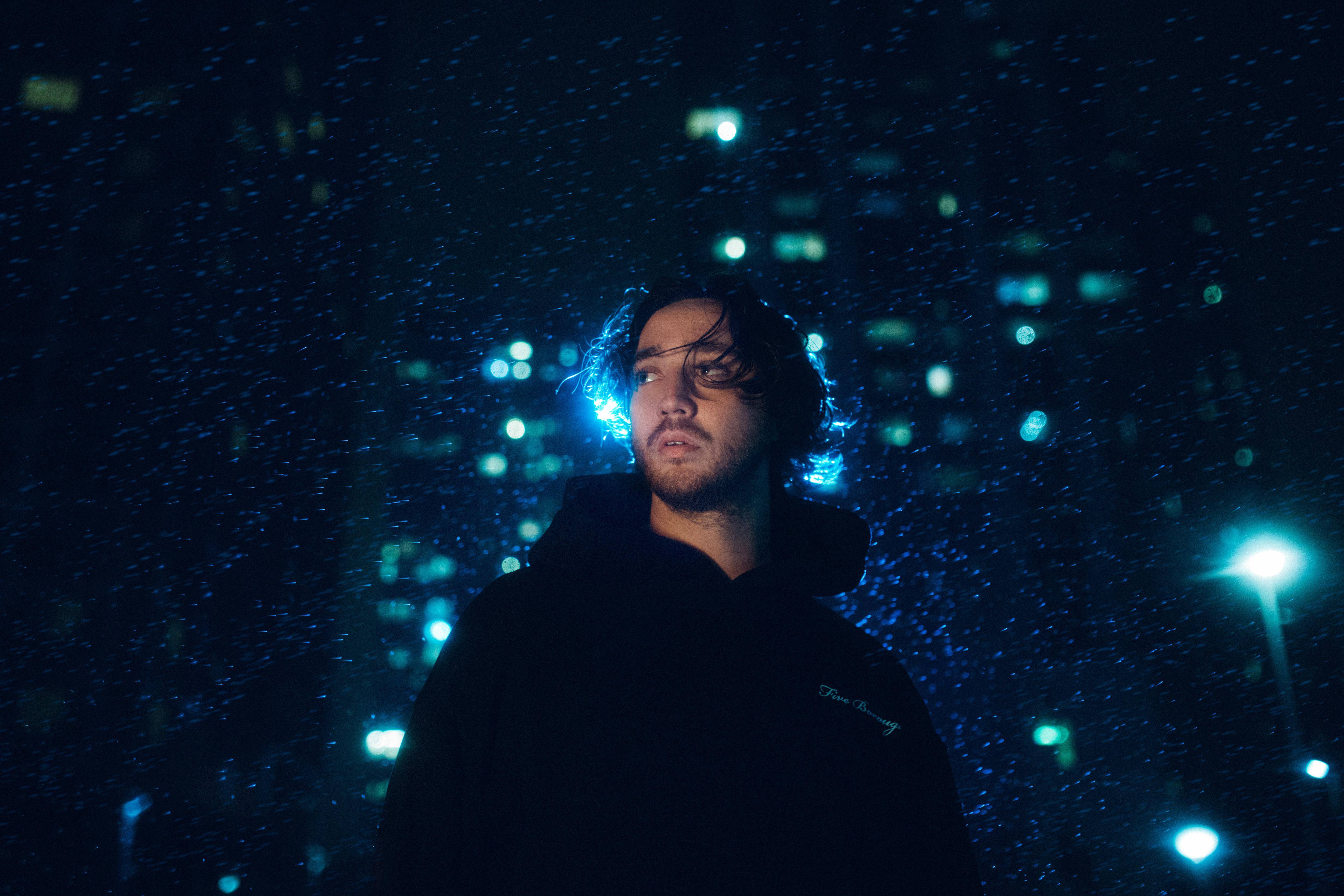 Le Niçois Adrï sort un nouvel EP plus pop à découvrir gratuitement au Frigo 16