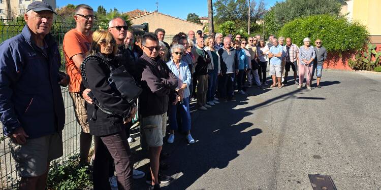Des riverains mobilisés contre un projet immobilier de 28 appartements à la place d'une villa à Hyères