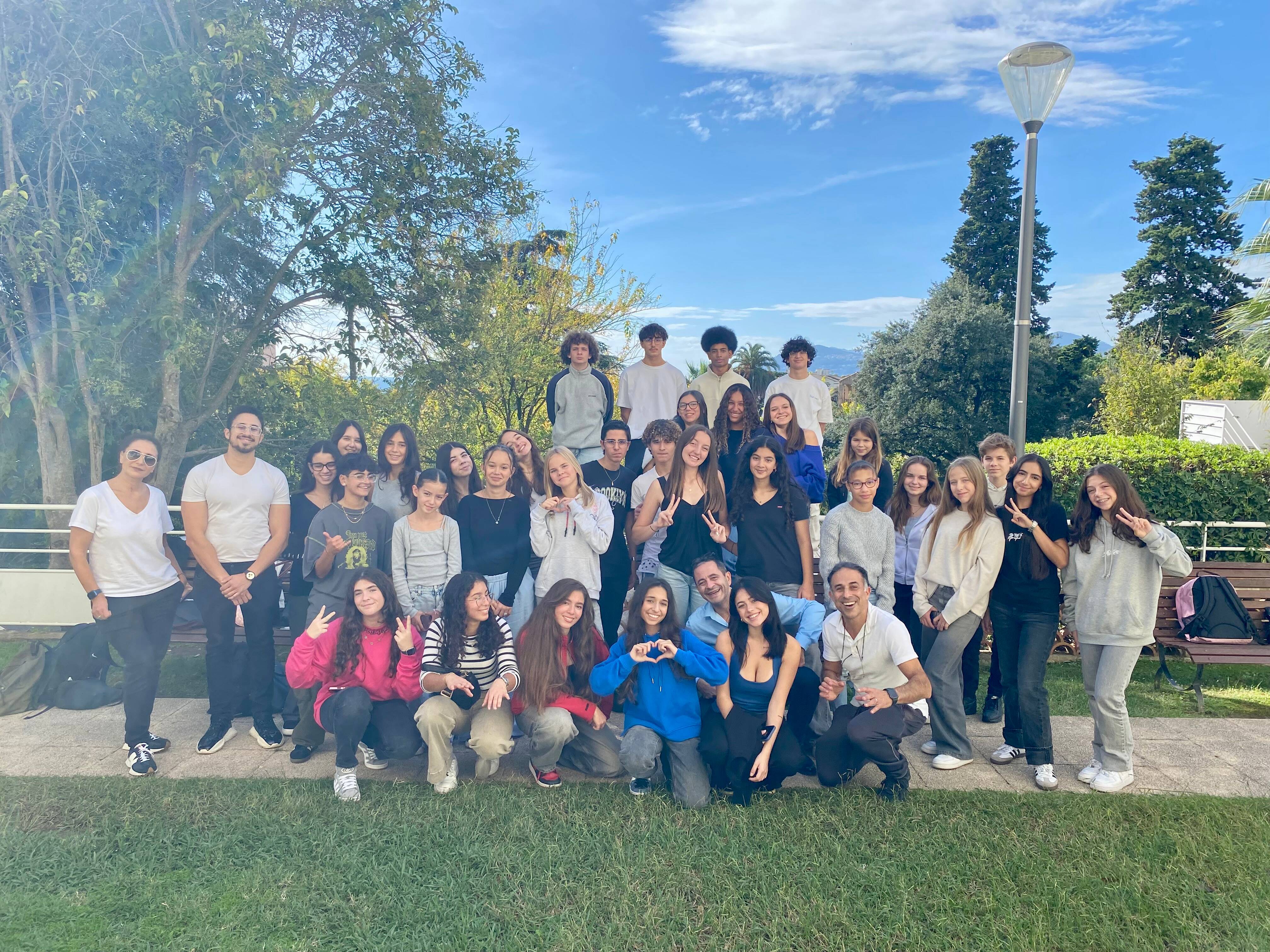 Deux "ados stars" ont tourné un clip contre le harcèlement à Cannes