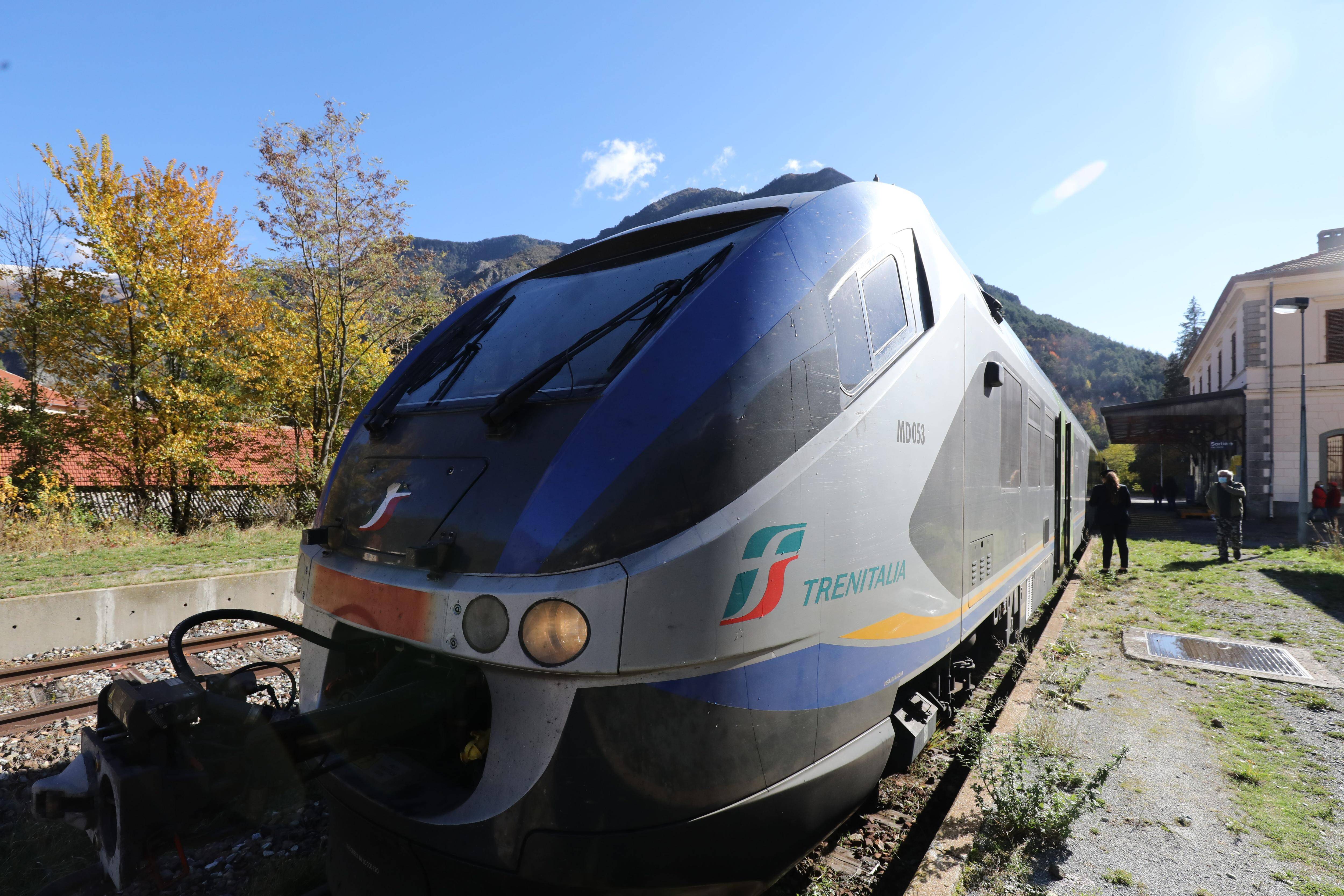 "On ne sait jamais si on pourra rentrer le soir": quand le train italien est à l'arrêt la Roya trinque encore, la galère des travailleurs frontaliers