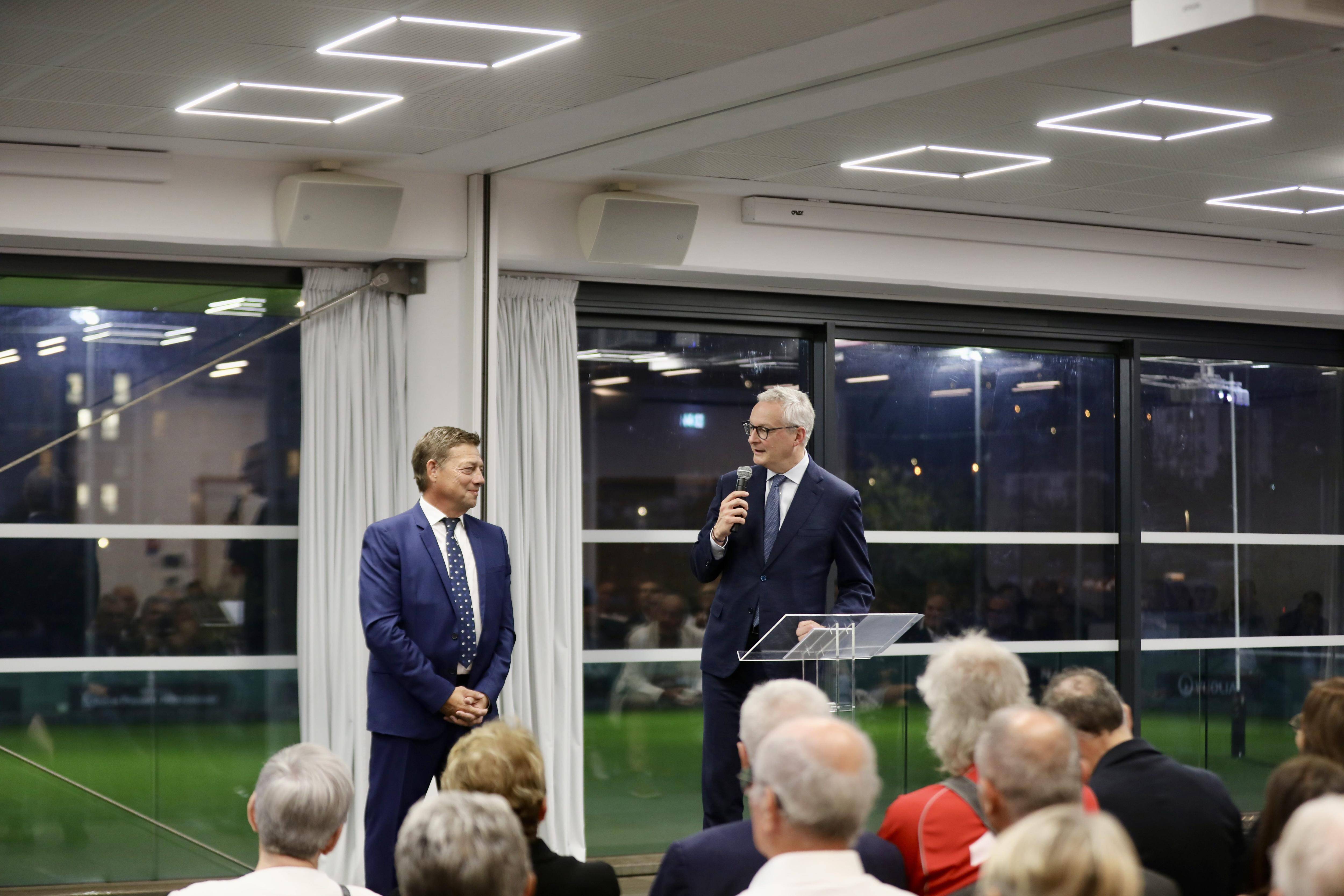 Bruno Le Maire de passage à Toulon: "Nous avons été solidaires économiquement face au Covid"