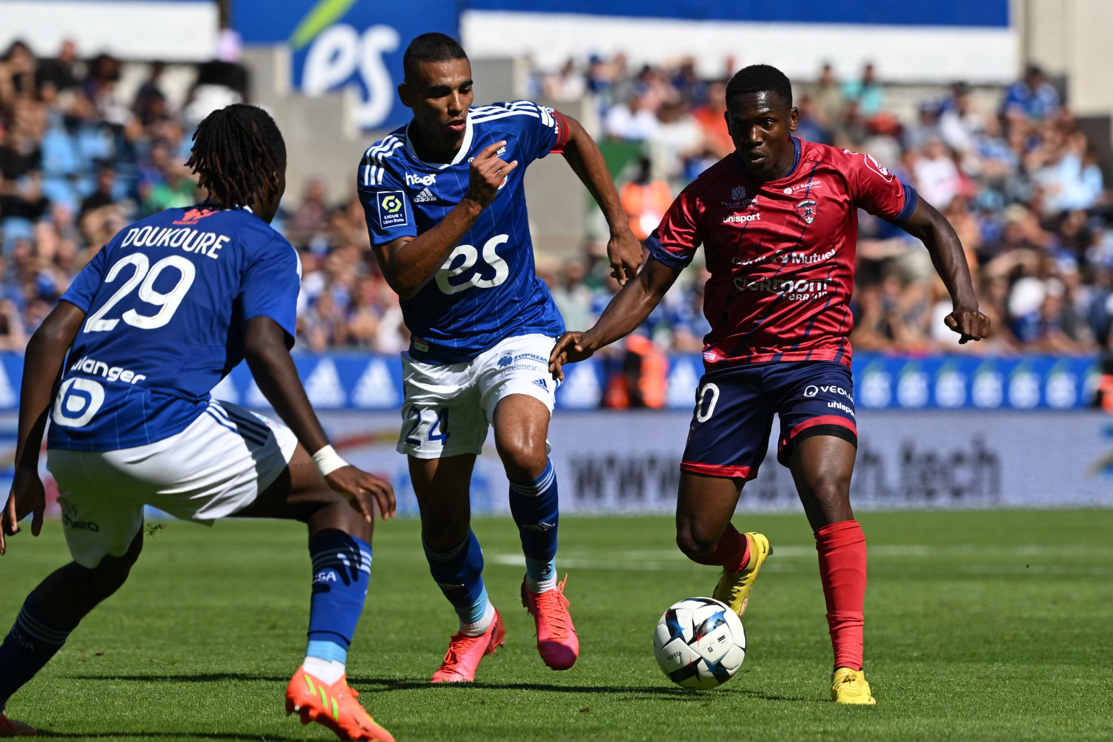 "J'ai choisi Toulon car c'est un beau challenge, je veux les aider à monter en National!": l'international béninois Jodel Dossou arrive au Sporting Toulon !