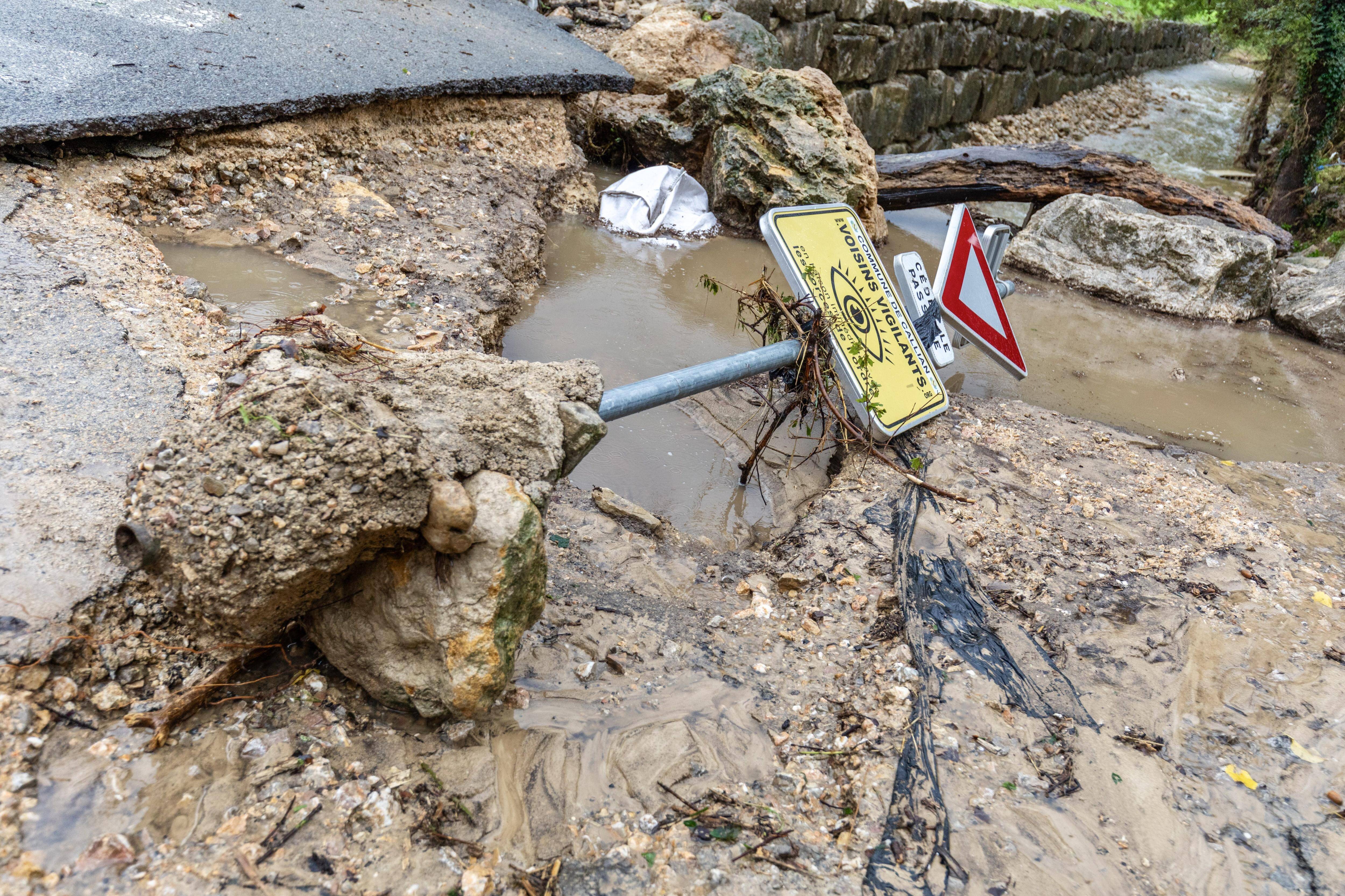 Intempéries: du mieux sur les routes varoises, deux voies encore coupées