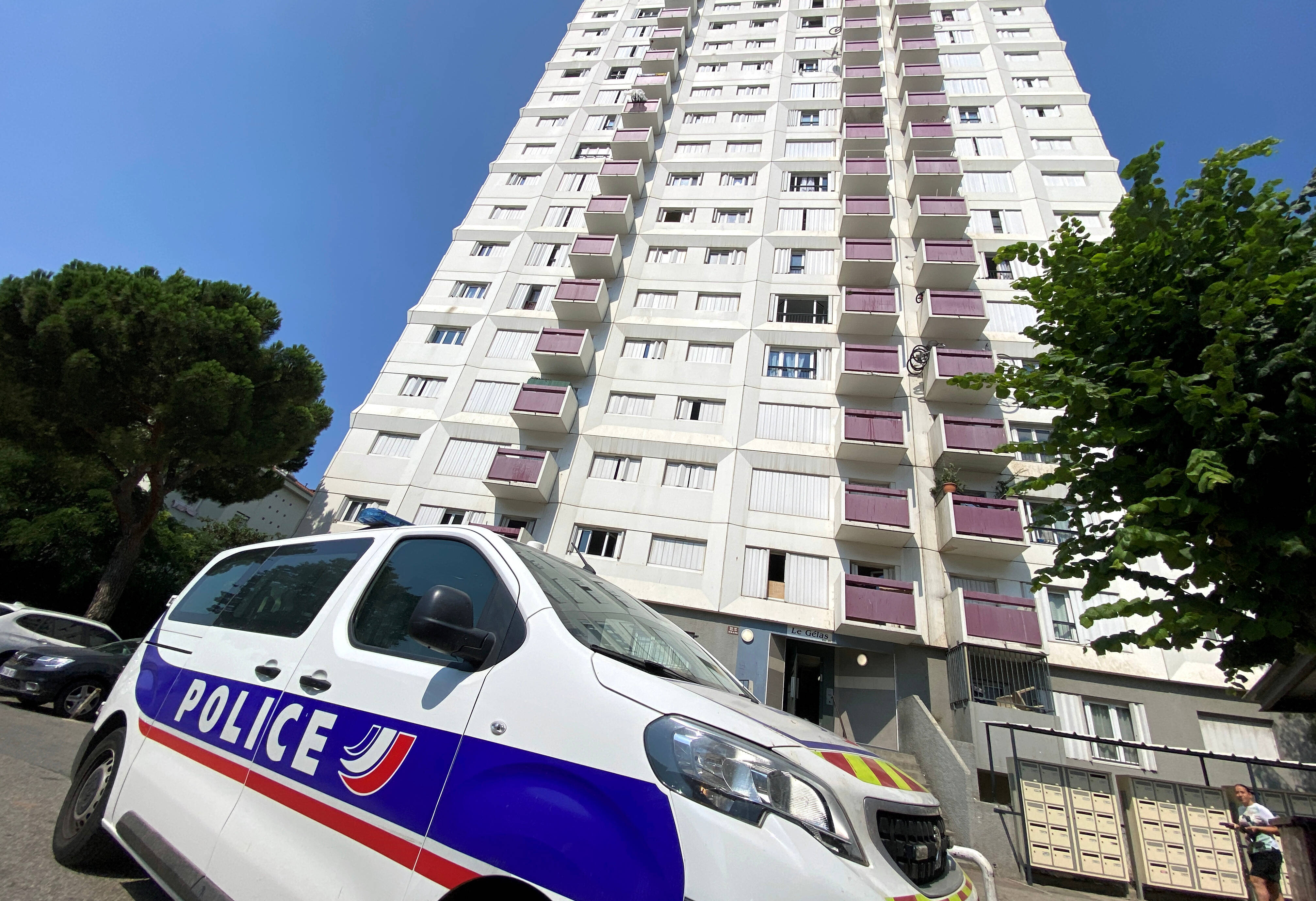 Ce que l'on sait sur le conducteur qui a pris la fuite à Nice au volant d'un véhicule volé