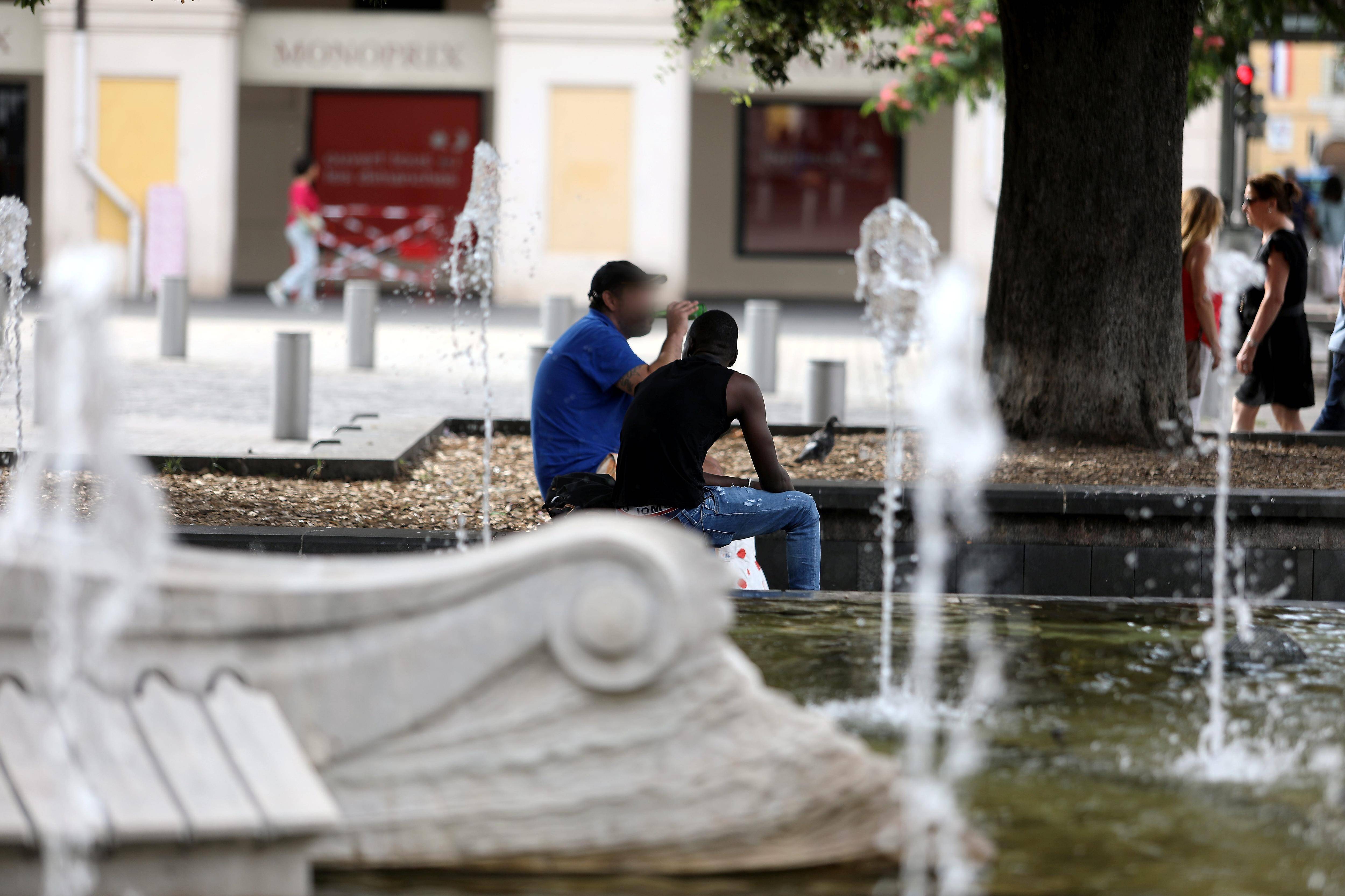 Le premier adjoint de Nice "pousse un coup de gueule" pour que l'Etat expulse les SDF de la place Garibaldi