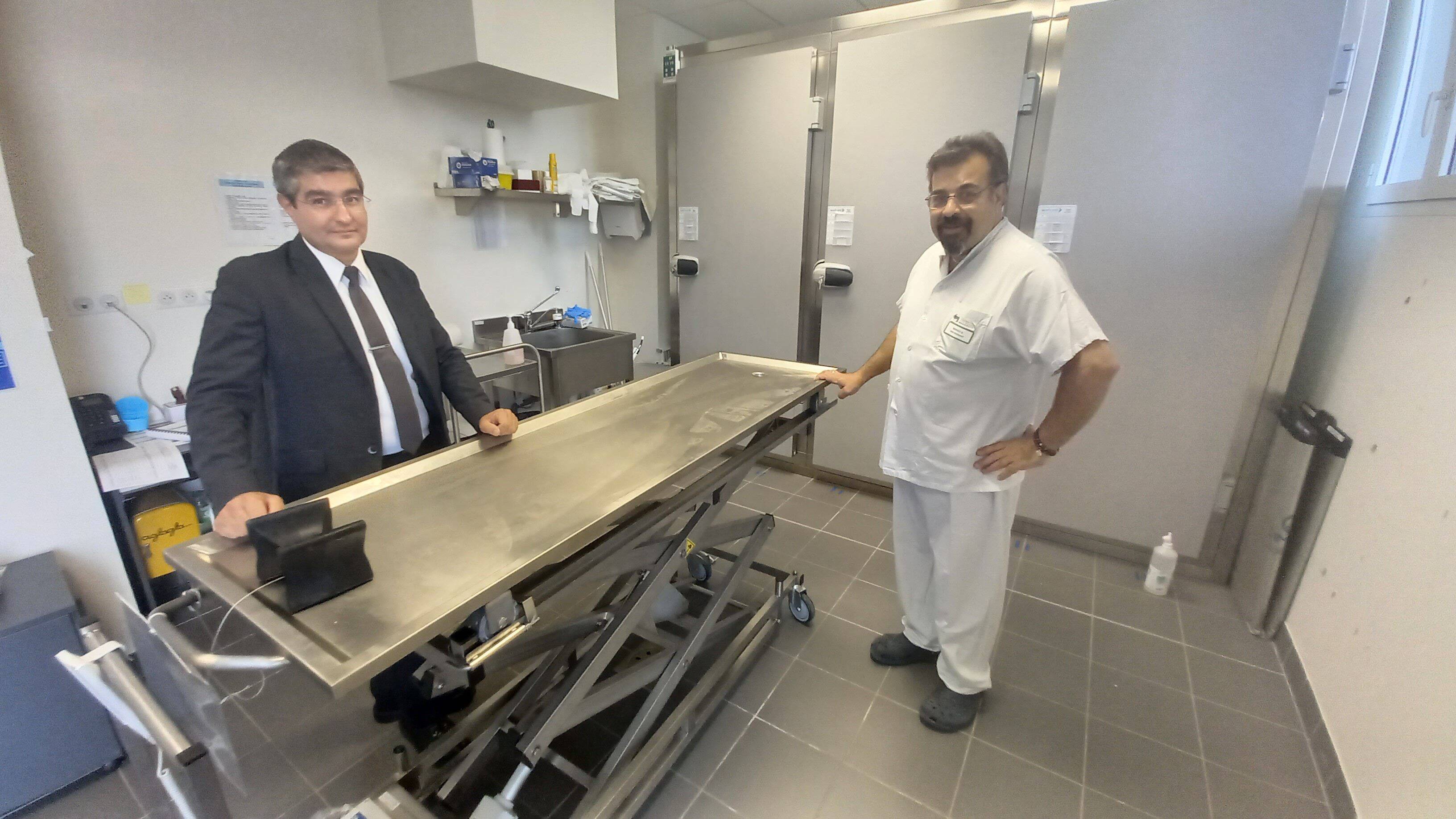 "Je vois la mort mais je ne la regarde pas": un thanatopracteur de Brignoles lève le voile sur sa profession