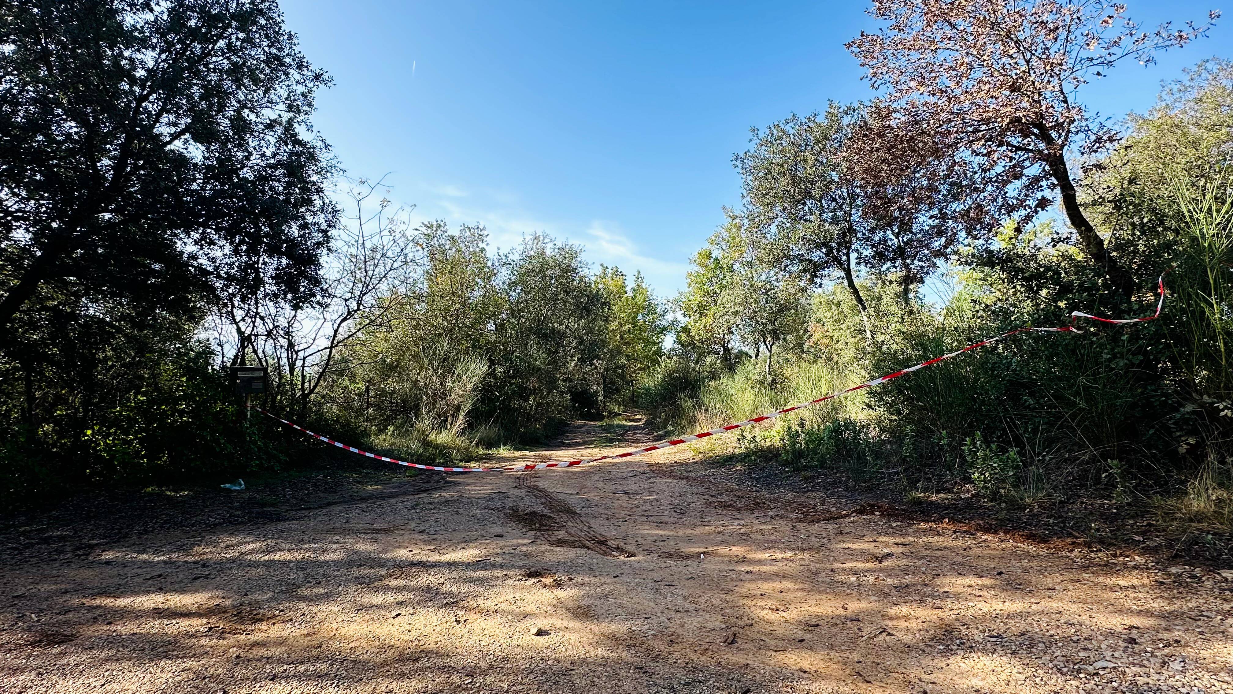 Un corps découvert dans le coffre d'une voiture à Saint-Maximin, une information judiciaire pour homicide volontaire ouverte