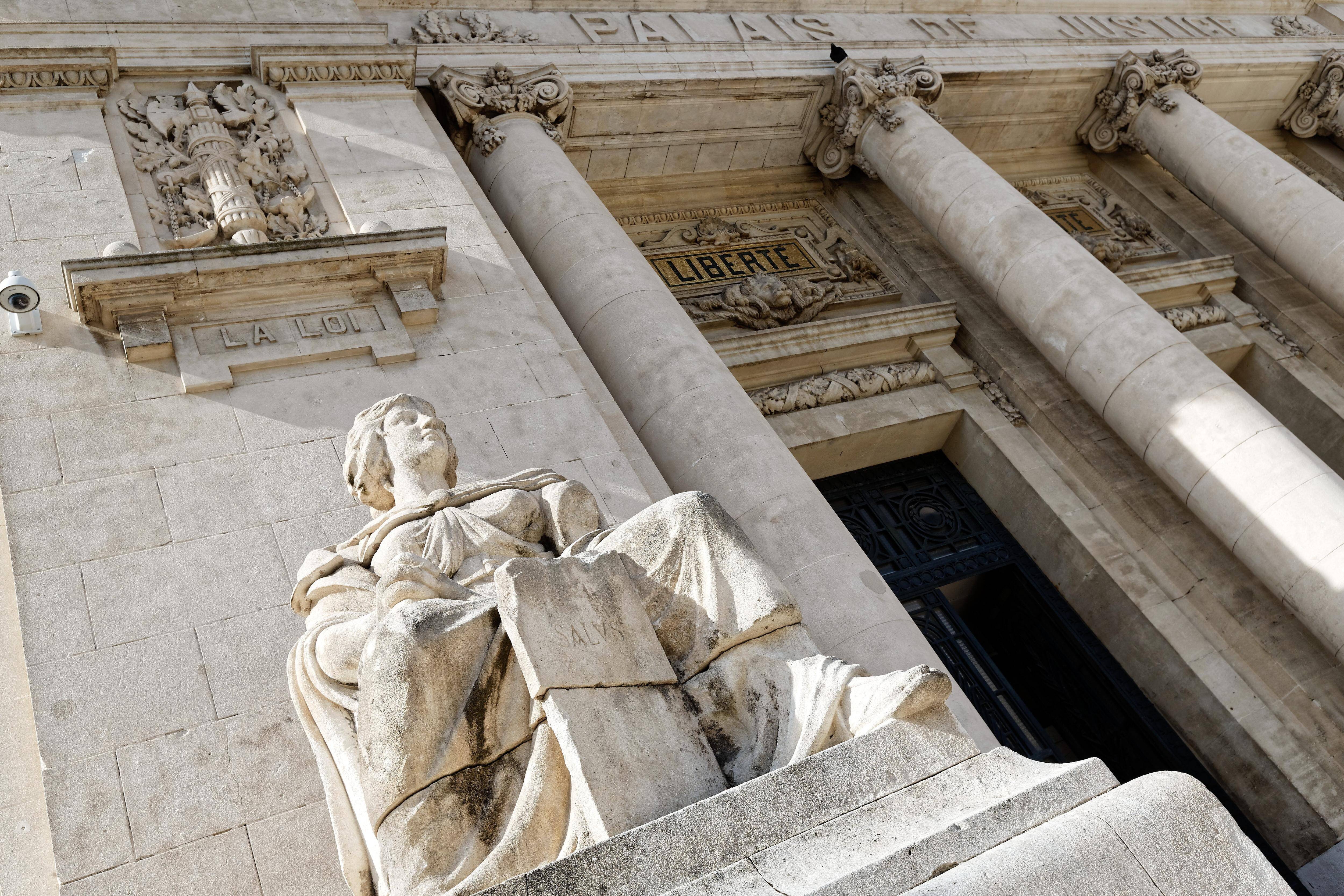 Après avoir réussi le concours de gardien de la paix, un Varois rattrapé par une affaire d'escroquerie