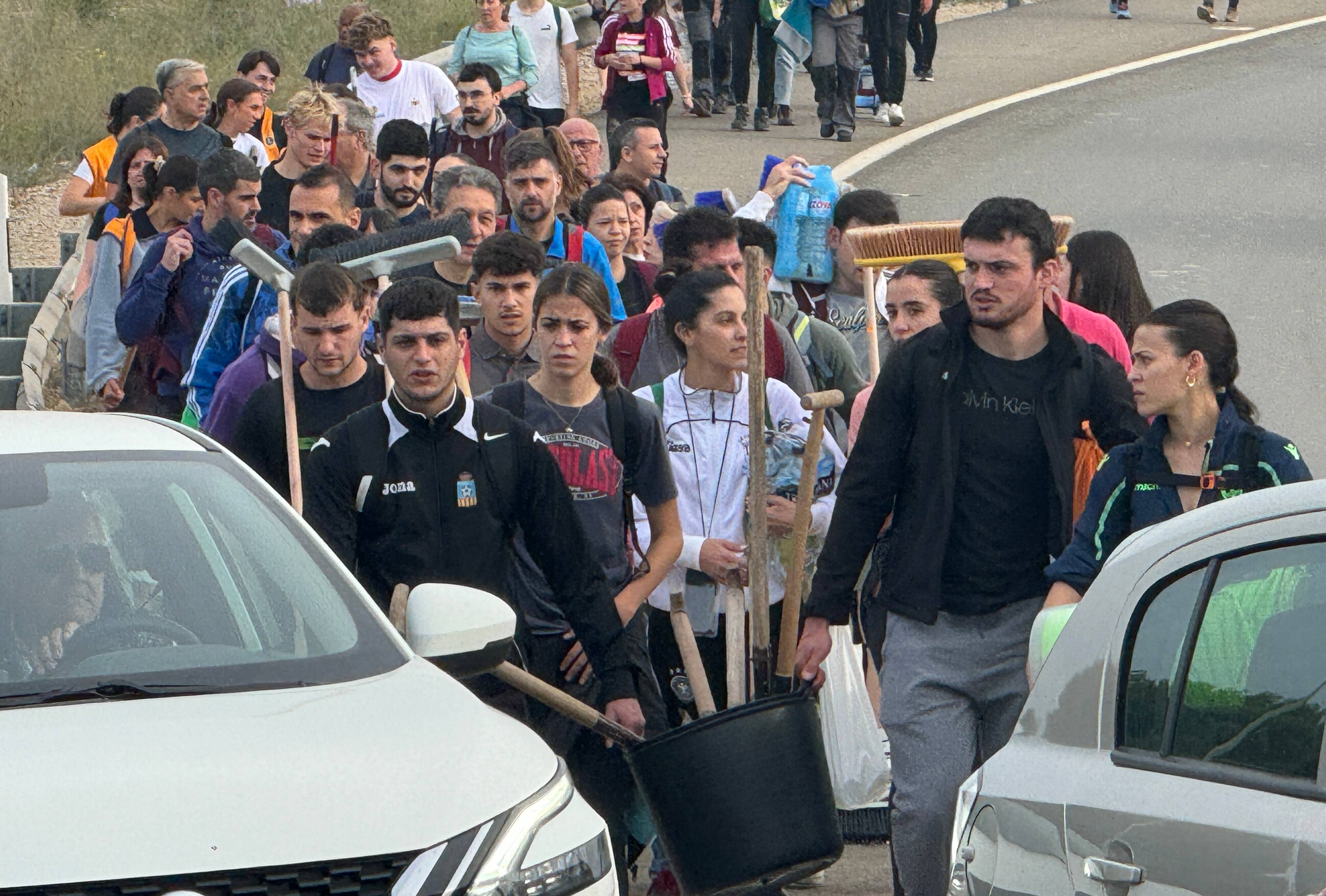 Inondations meurtrières en Espagne: et, soudain, une armée de volontaires s'est levée