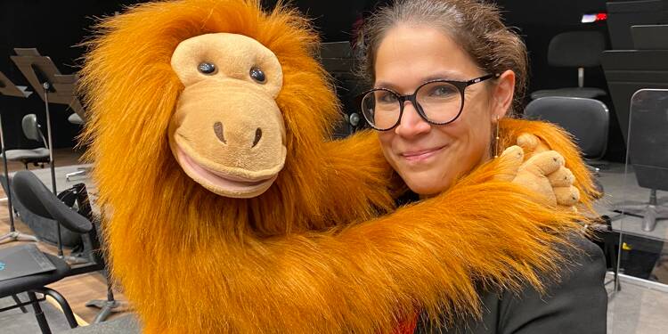 Offrir du plaisir et de l’émotion aux gens: cette musicienne de l’Orchestre national de Cannes et sa marionnette sont de plus en plus suivies sur les réseaux sociaux