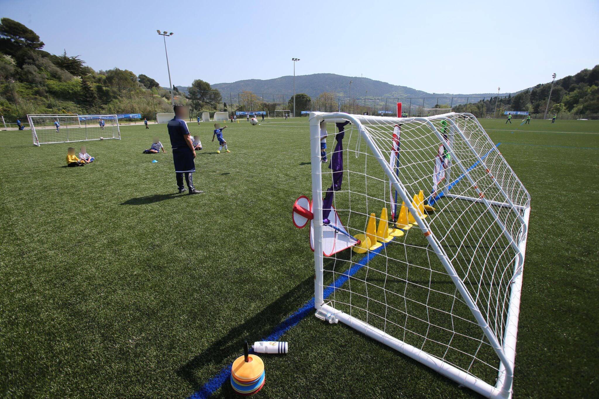 "C'était très violent": un match de foot amateur arrêté à Nice à la suite d'une bagarre et de l'envahissement du terrain