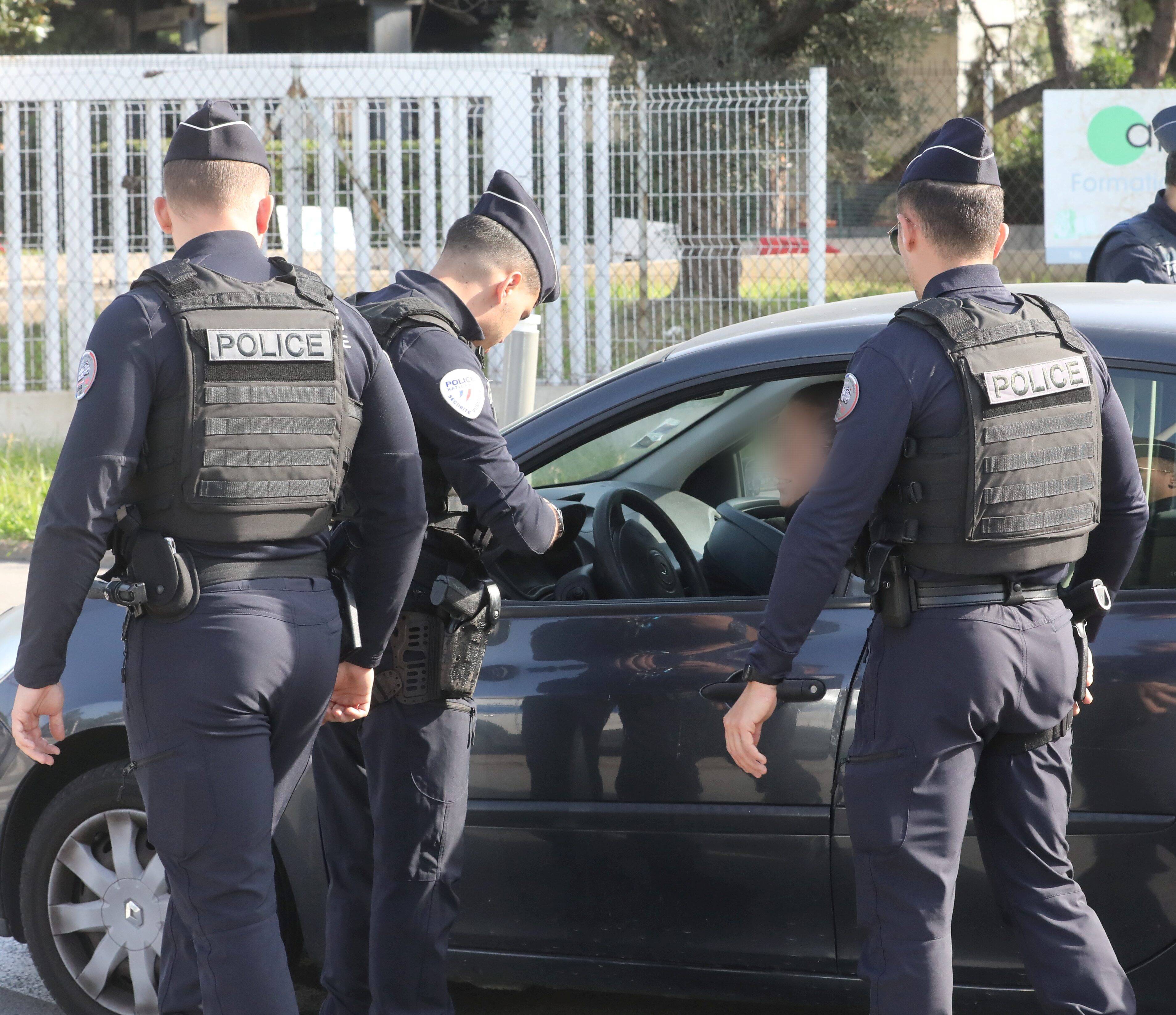 La police multiplie les contrôles routiers et cible le consommateur de stupéfiants aux Moulins, à Nice