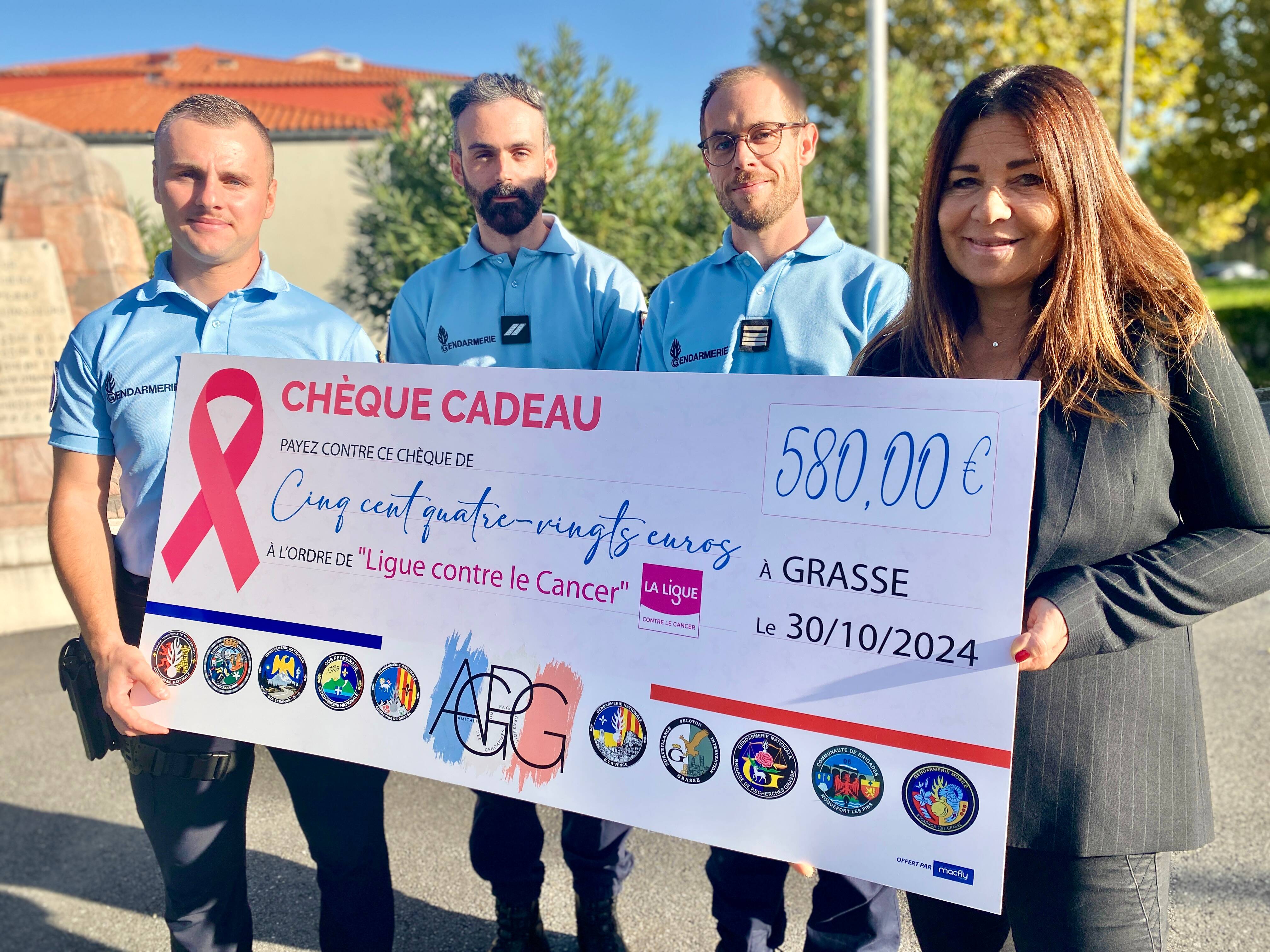 À Grasse, les gendarmes passent au rose pour lutter contre le cancer