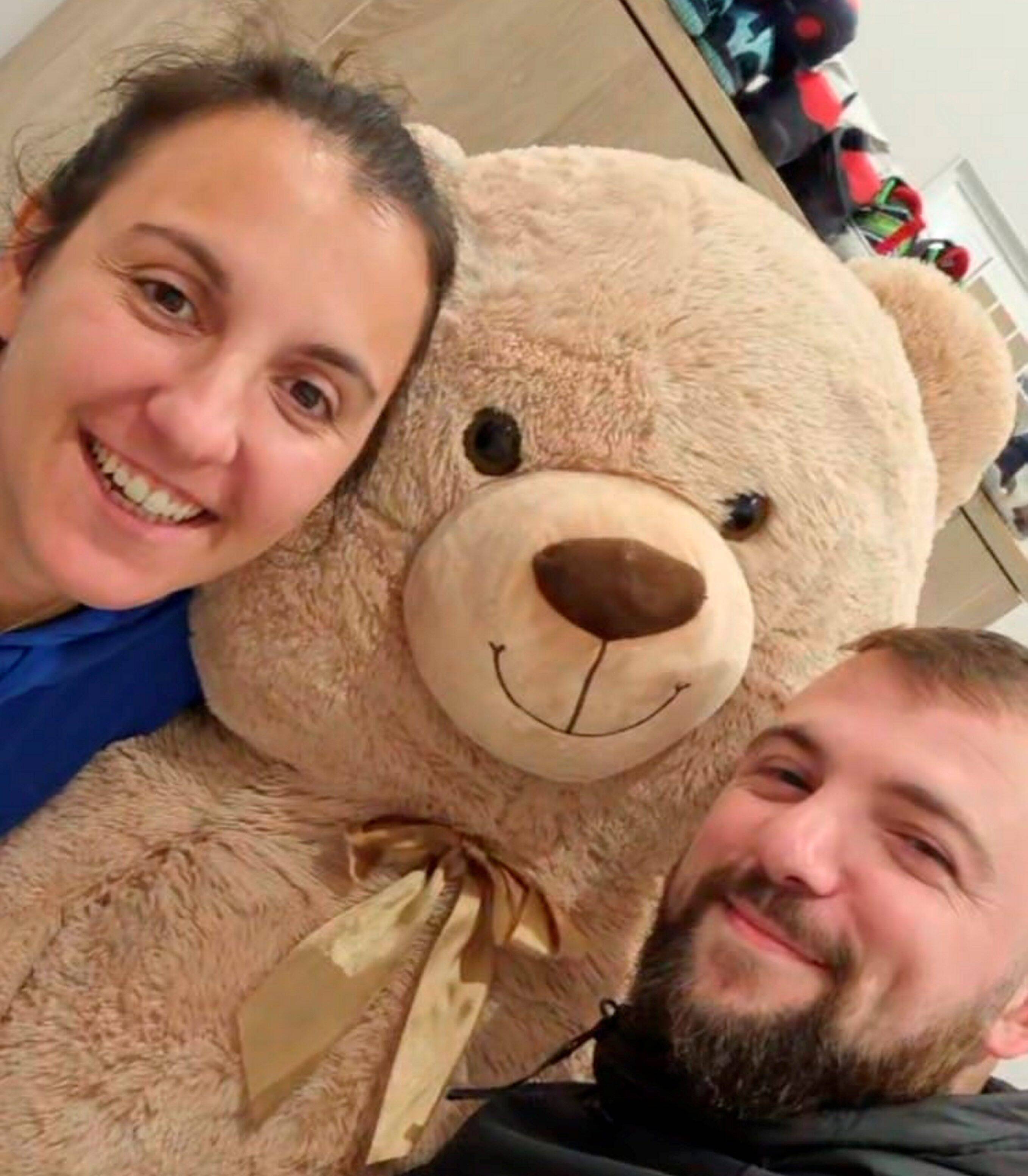 "C'est pas facile de dire à son fils de deux ans et demi: 'Papa est mort''": le témoignage poignant de la veuve du motard décédé dans un tunnel à Cantaron