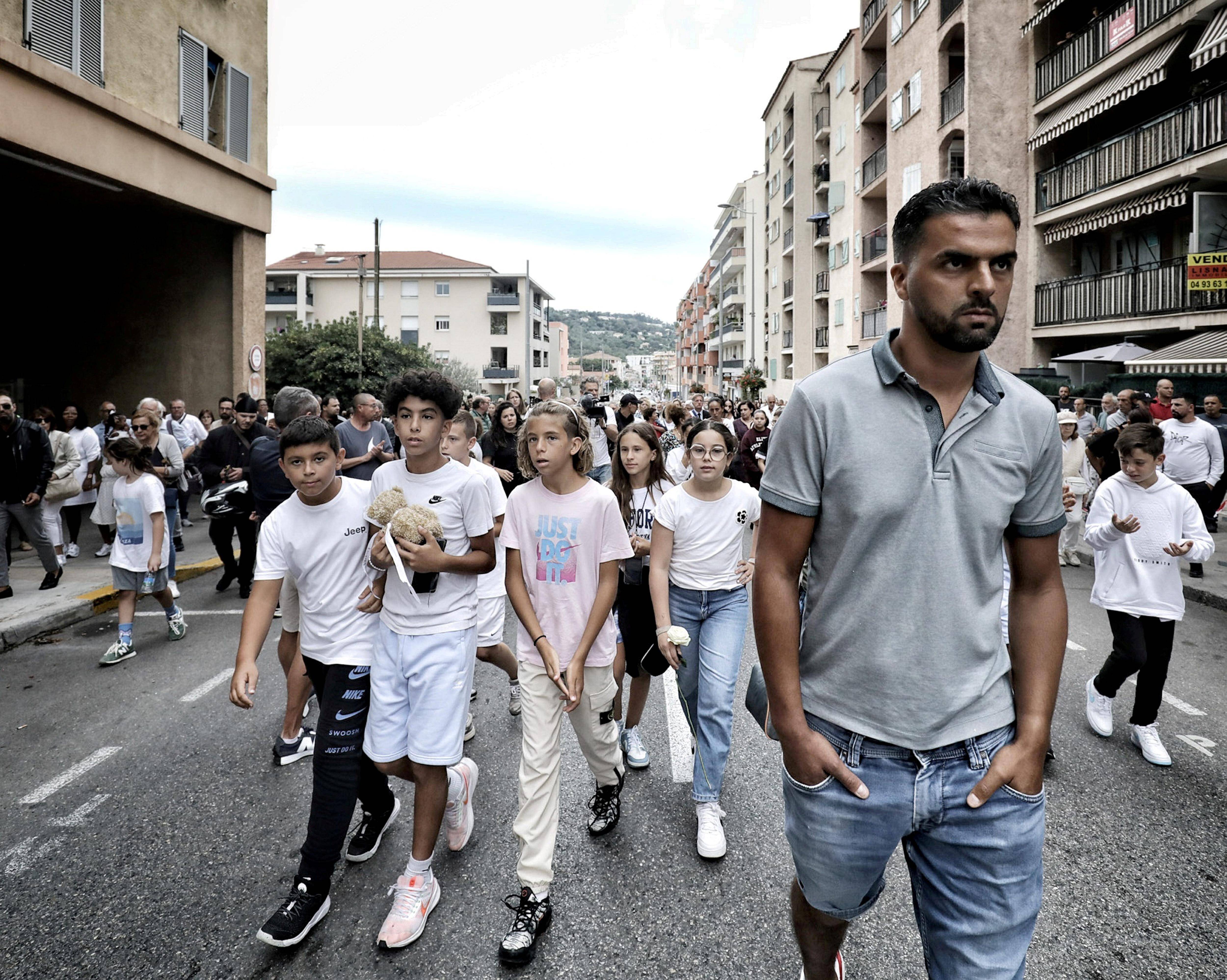 "C'est un premier pas...": la vitesse sur l'avenue où la petite Kamilya a été fauchée par un motard à Vallauris passera bientôt à 30km/h