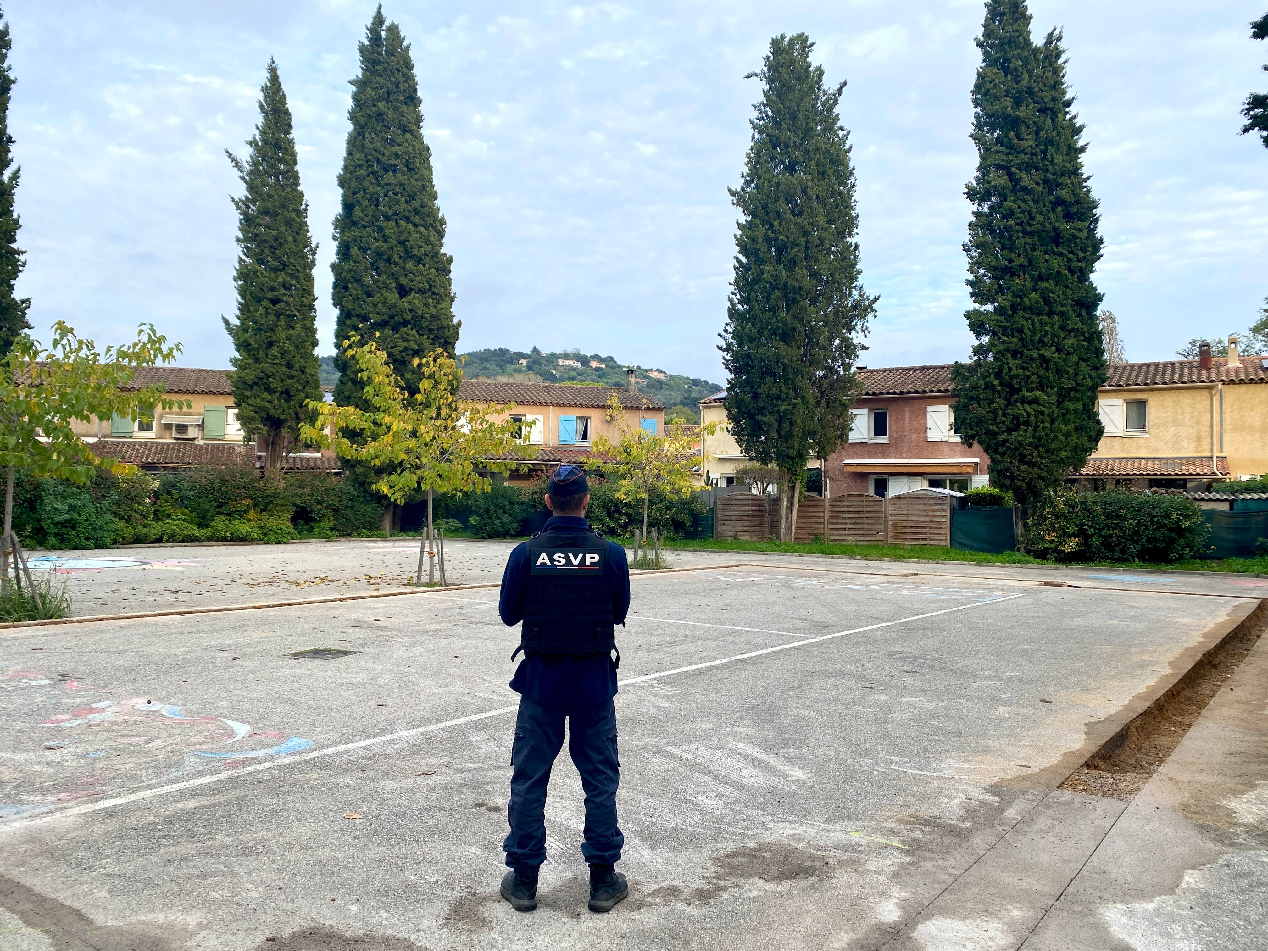 "Votre city stade, on n'en veut pas!": dans ce village, des riverains font blocus contre un projet municipal