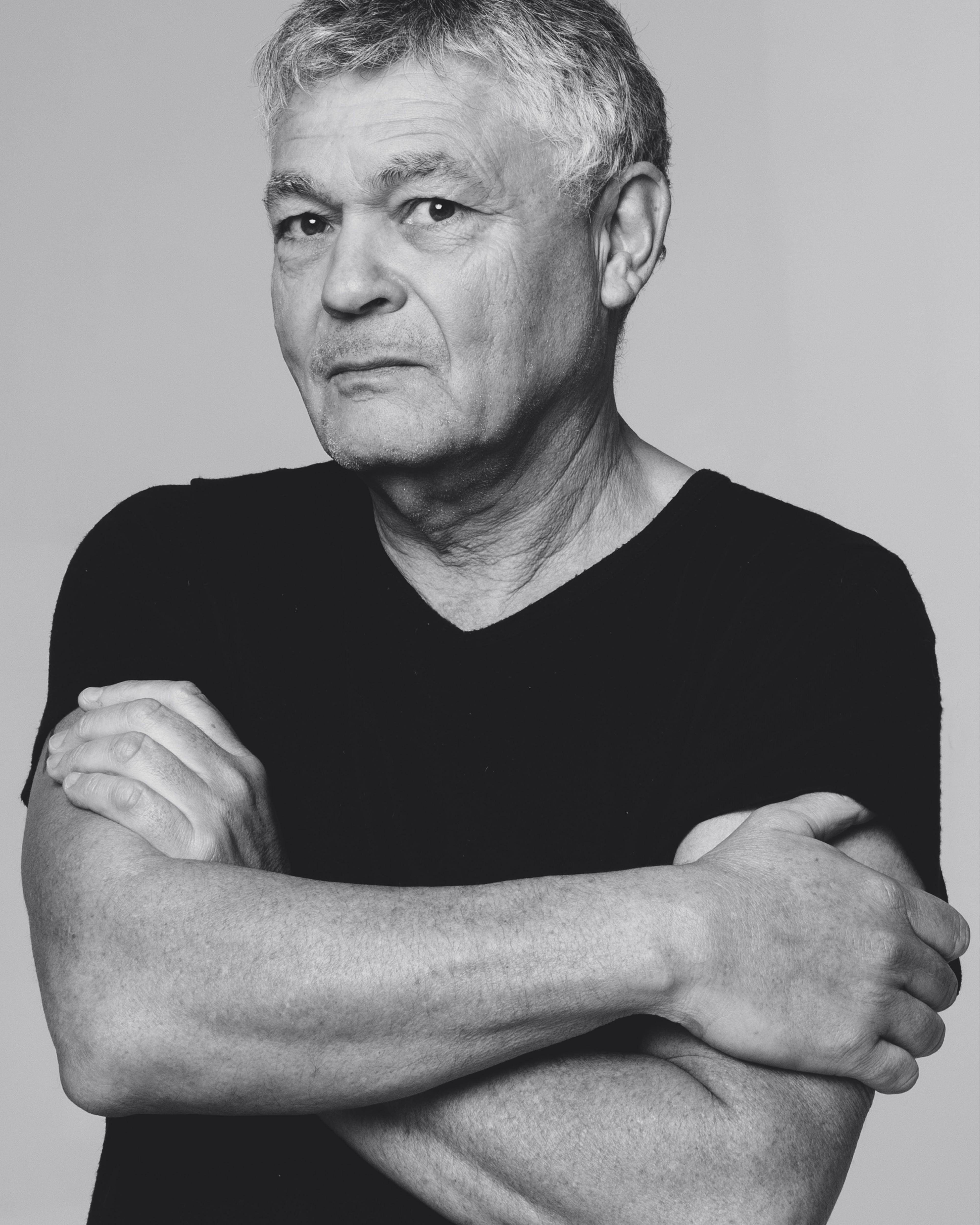 Michel Moatti, lauréat du premier prix Max Gallo avec "Darwin, le dernier chapitre"