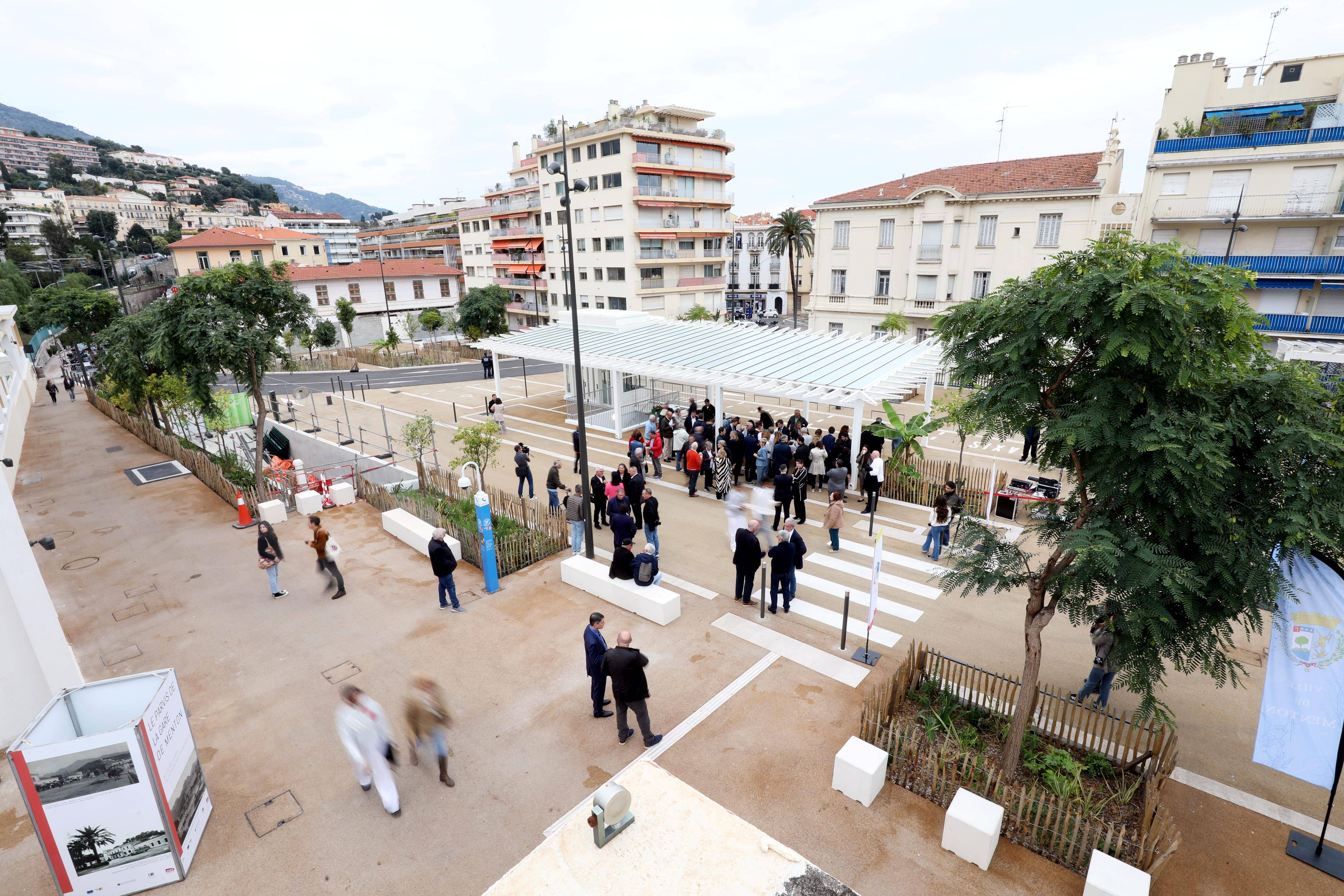 Voilà à quoi ressemble le nouveau parvis de la gare de Menton, au coeur d'un chantier à 26 millions d'euros