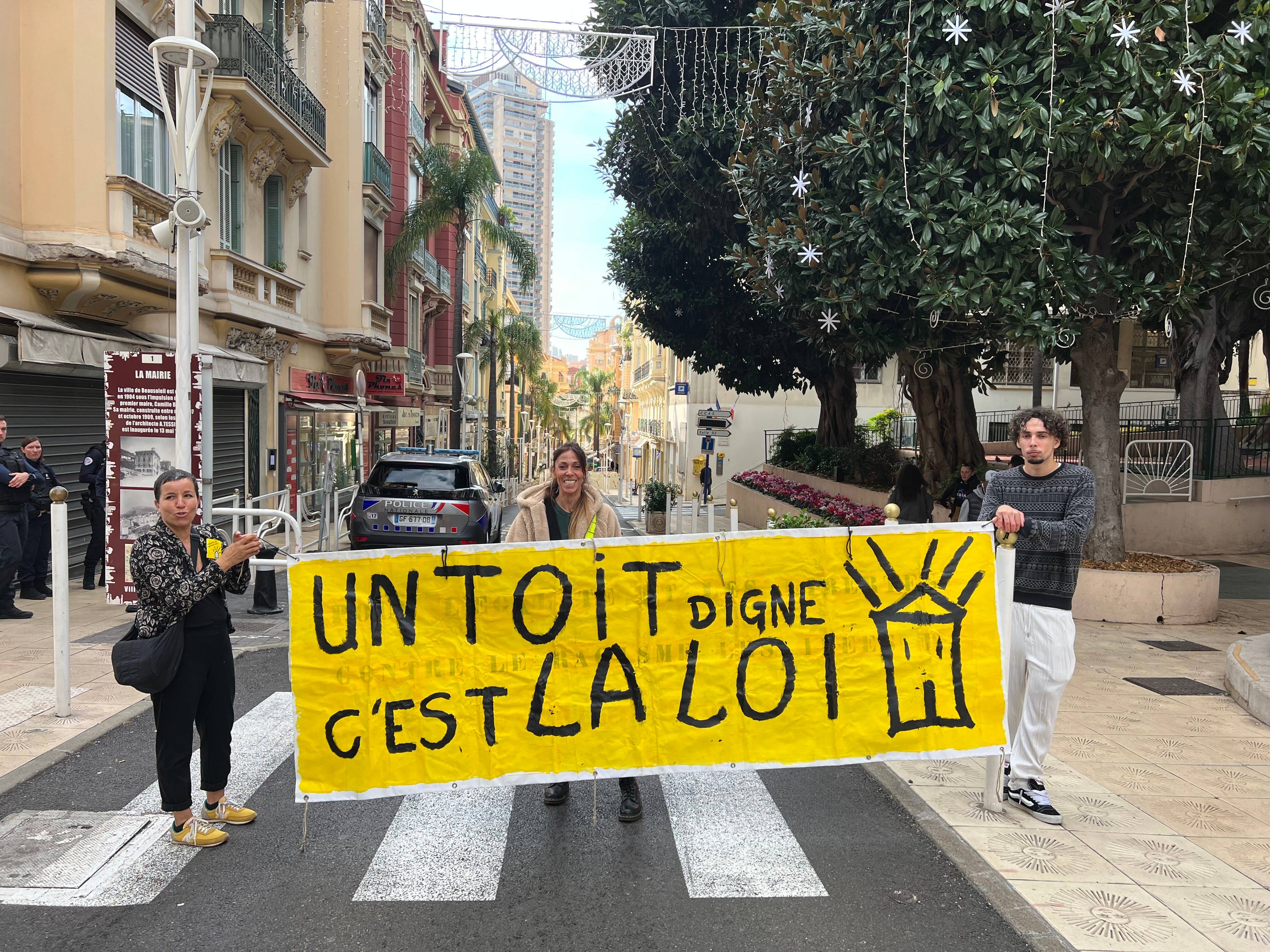 Expulsée de son logement à Beausoleil en septembre, elle a manifesté dans la rue ce samedi pour son droit au relogement
