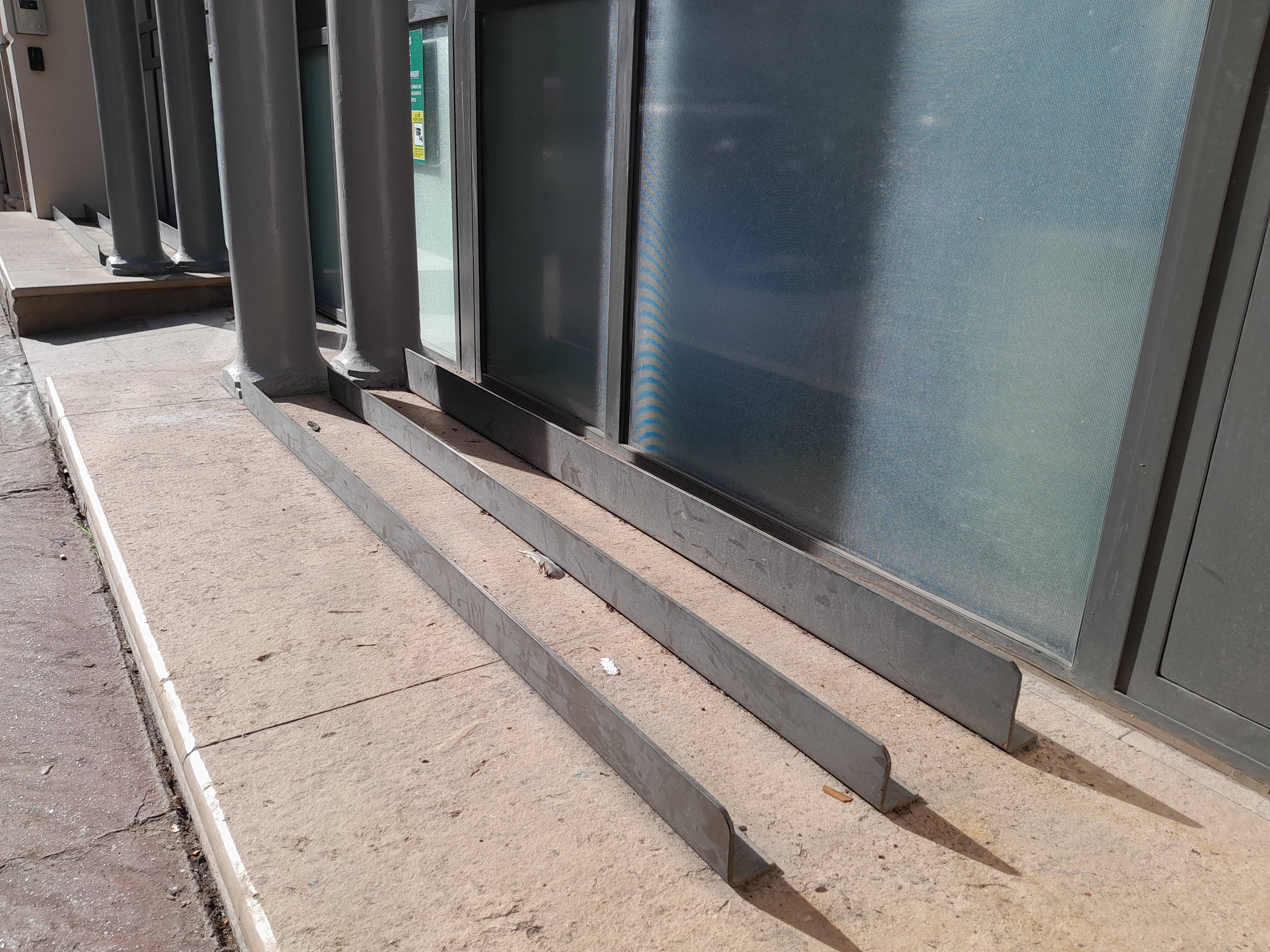 Une banque de Toulon épinglée pour son dispositif anti-SDF "le plus fourbe"