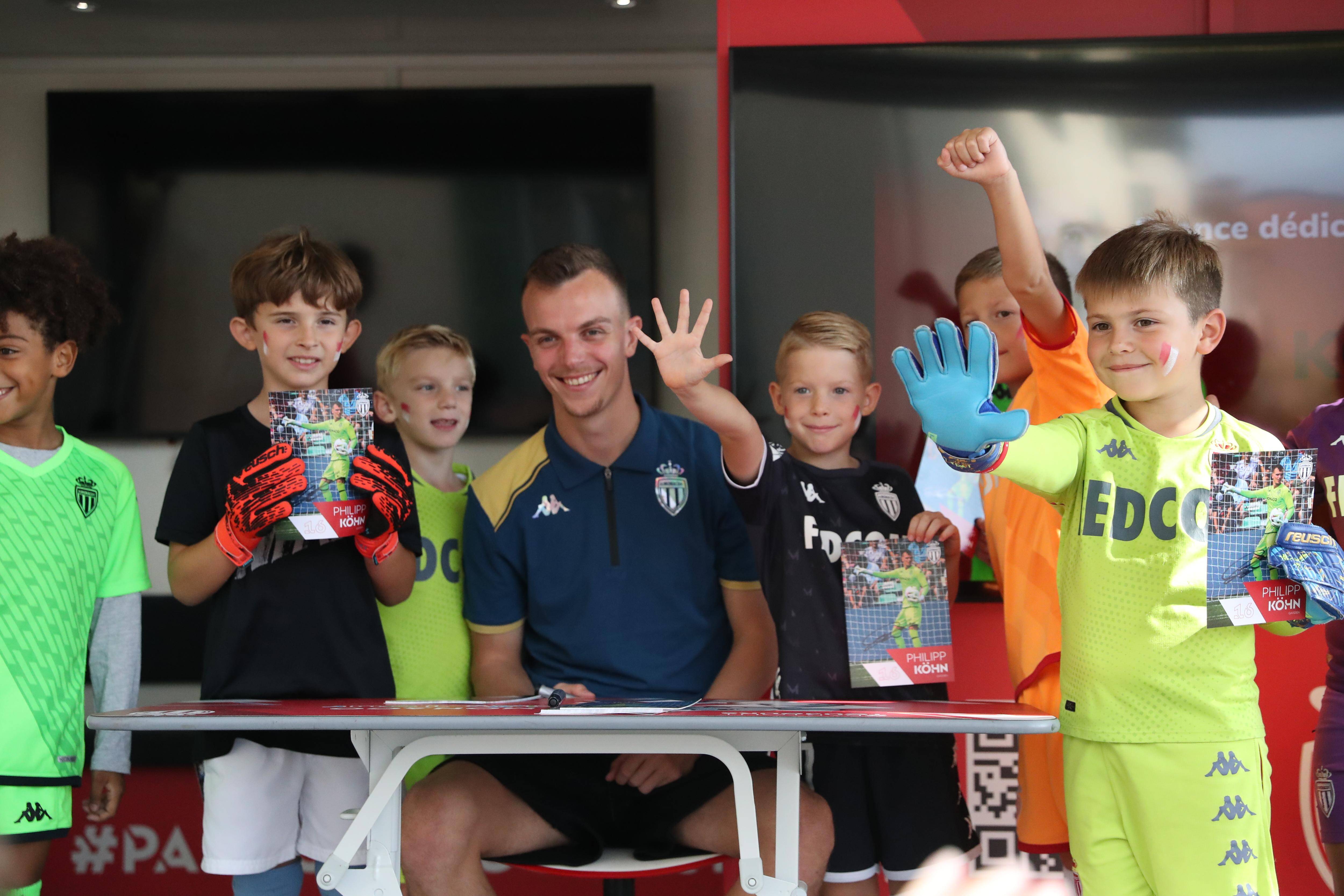 De retour à l'entraînement, le capitaine de l'AS Monaco Denis Zakaria sera en dédicaces à La Turbie ce mercredi