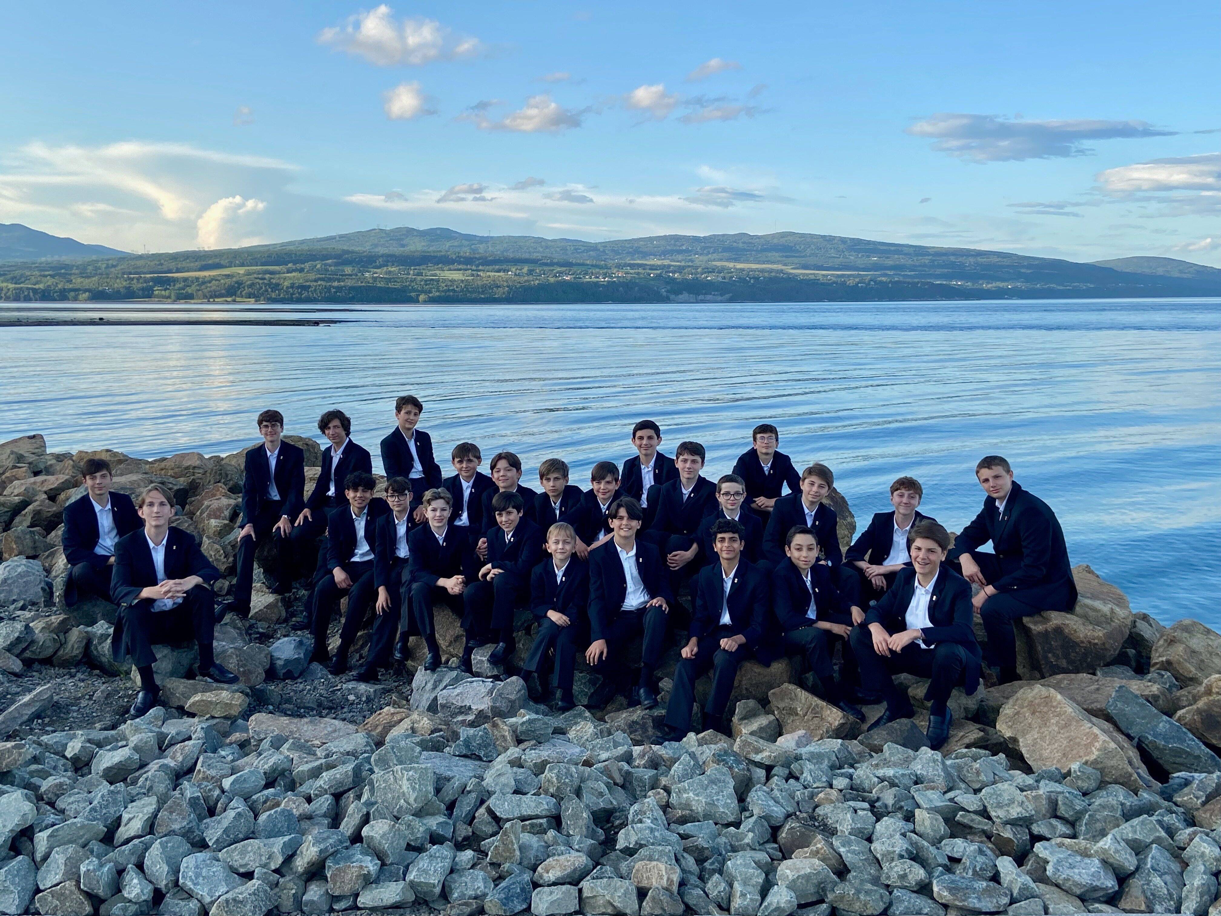 "Les Petits Chanteurs" de Monaco: on vous retrace l'histoire de ce groupe de garçons en tournée dans le monde