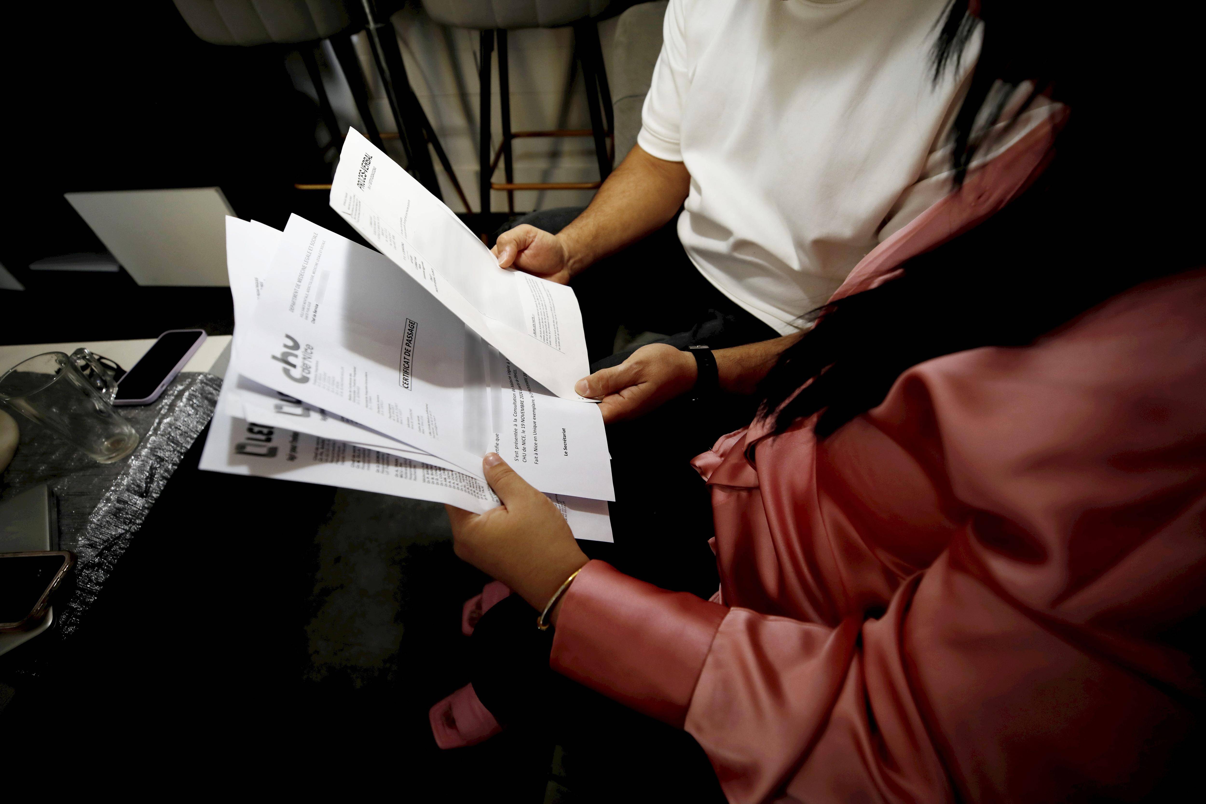 "Ce n'est pas à notre fille d'avoir honte...": les parents d'une lycéenne niçoise agressée par une camarade de classe veulent «rompre le silence» face à la violence des mineurs