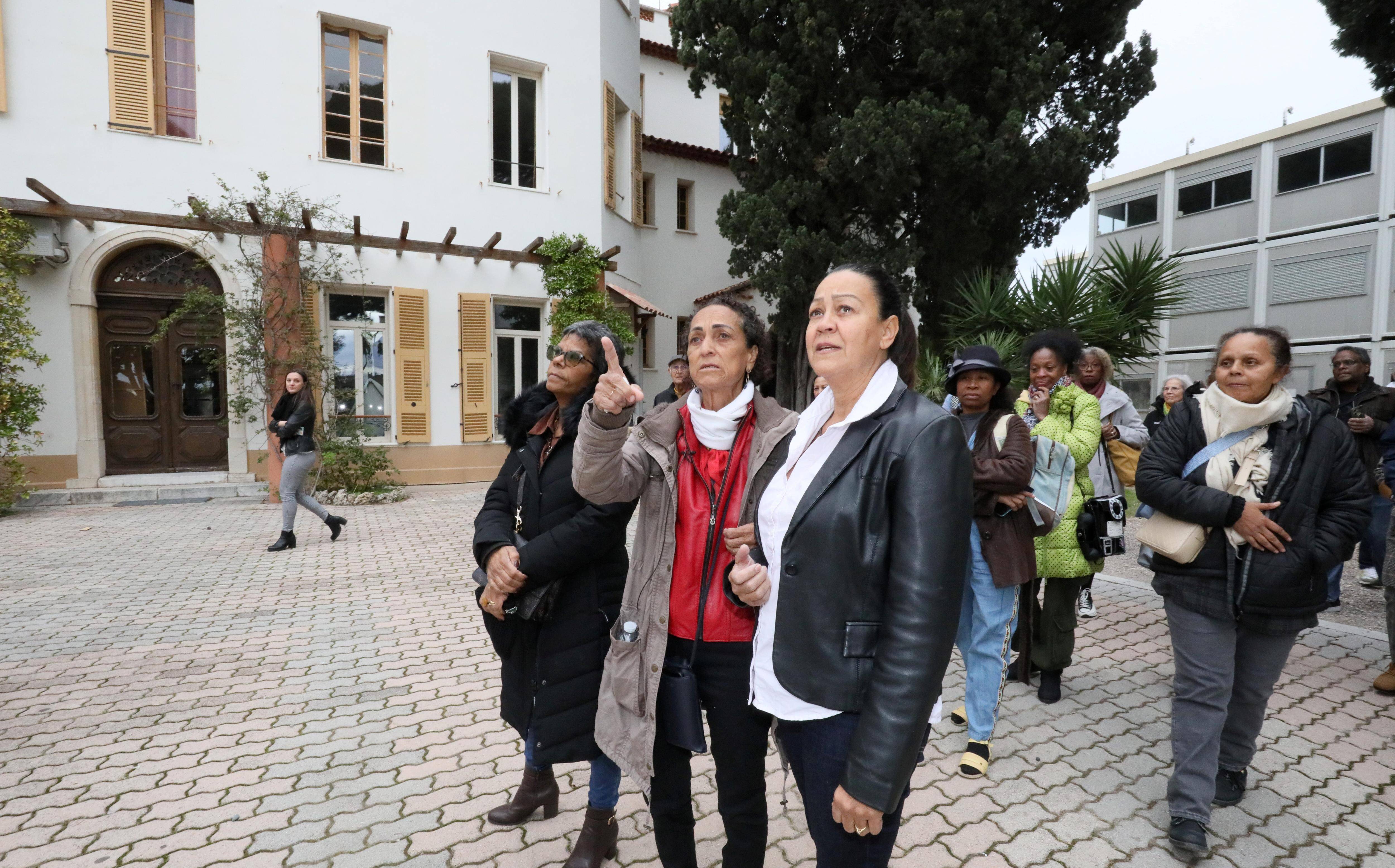 "Comme l'impression d'être arrivée en prison": le récit poignant de Mylène Dambreville, Réunionnaise arrachée à sa famille et exilée à Cannes à 13 ans en 1973