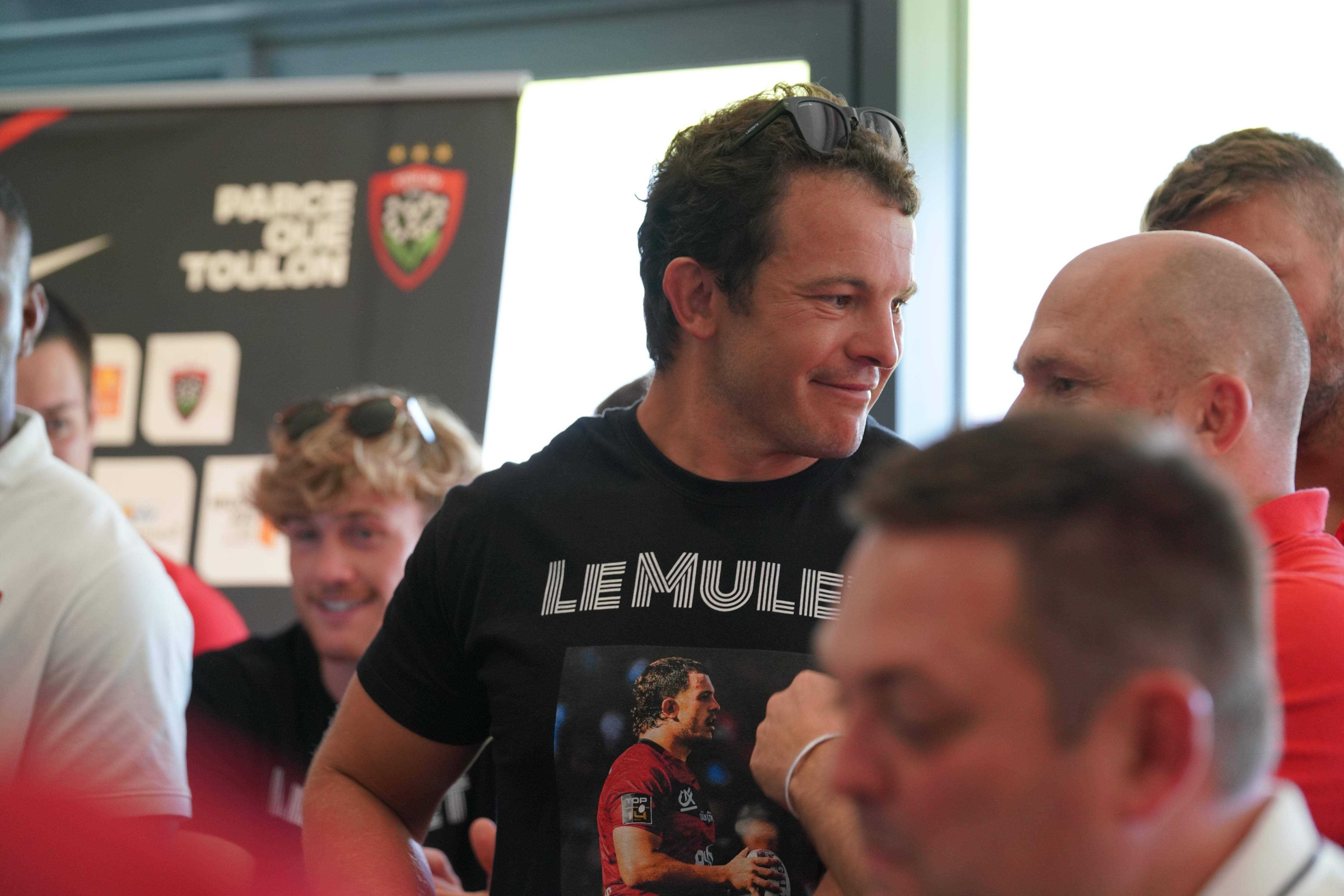 "Le jour du match, la pression, le résultat, le combat, ça, ça me manque", la nouvelle vie d'Anthony Étrillard, jeune retraité du RCT