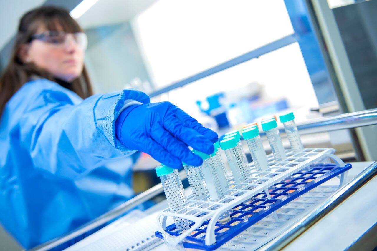 Maladies du foie, musculaire, neurodégénératives... rencontre avec quatre experts qui font avancer la recherche dans les maladies rares