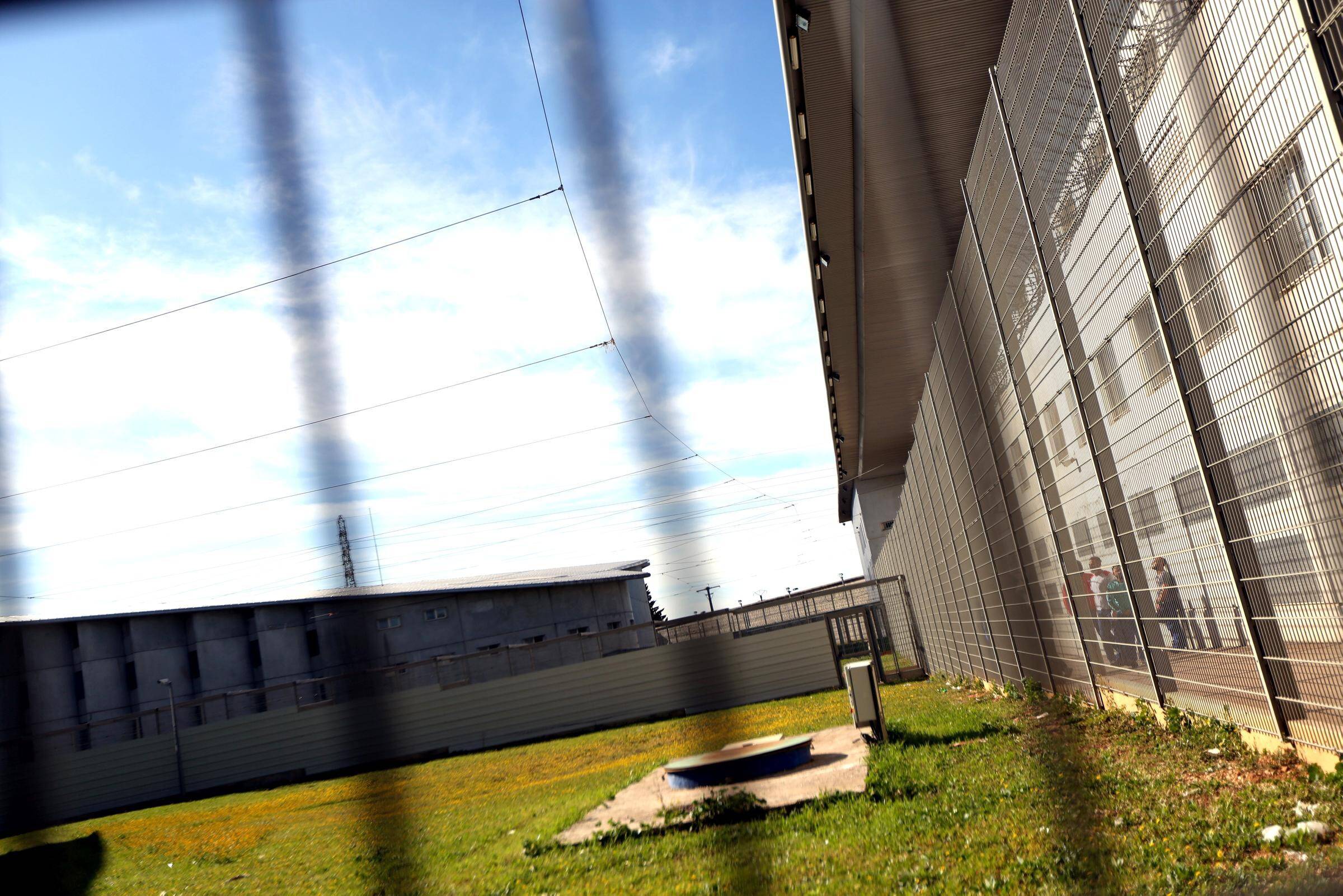 Refus d'obtempérer, délit de fuite, conduite sans permis, détention de stupéfiants... la course-poursuite à La Garde se termine en prison