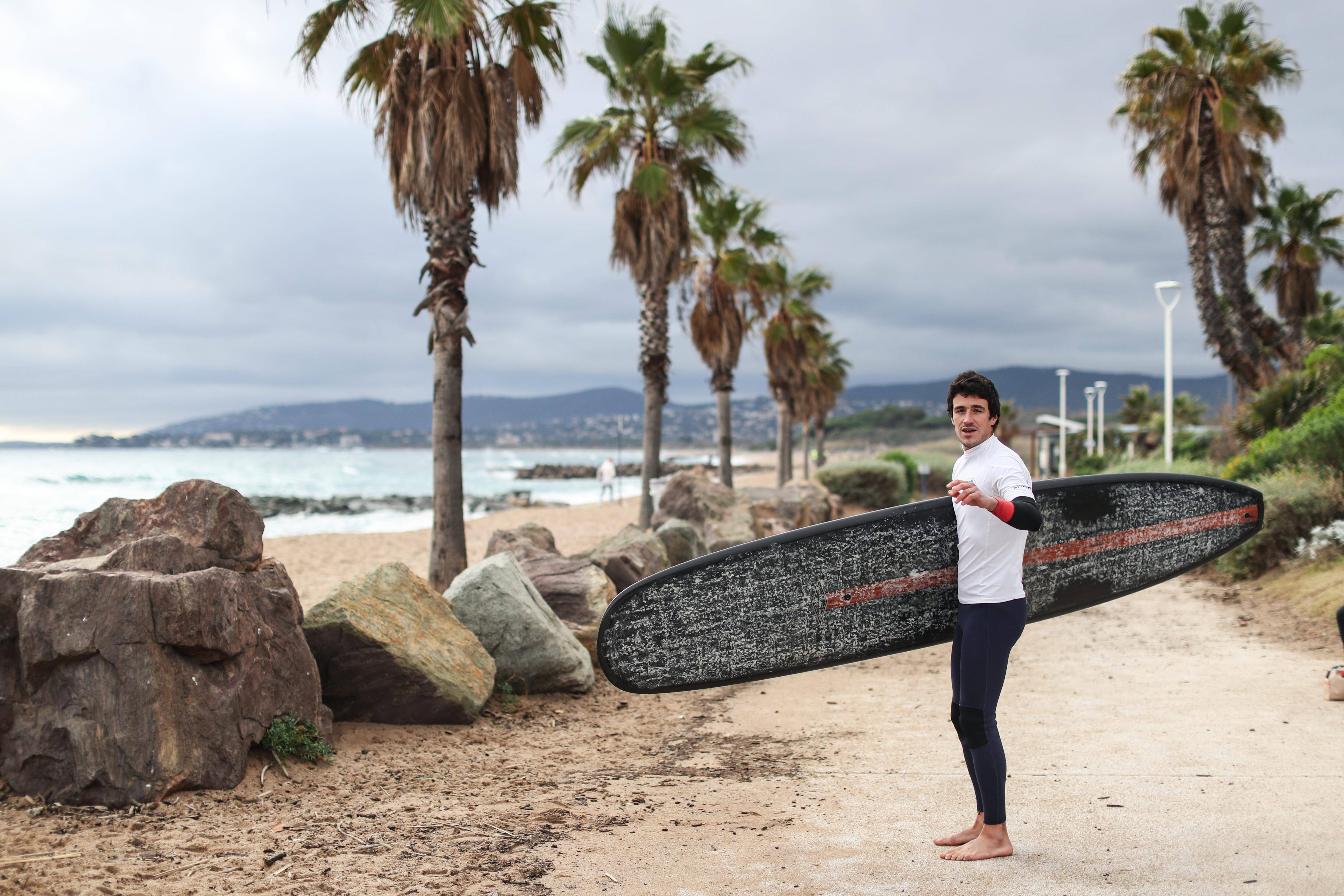 Le réalisateur varois Nicolas Loth présente son film documentaire sur le surf "Demain, ça rentre" ce samedi à Fréjus