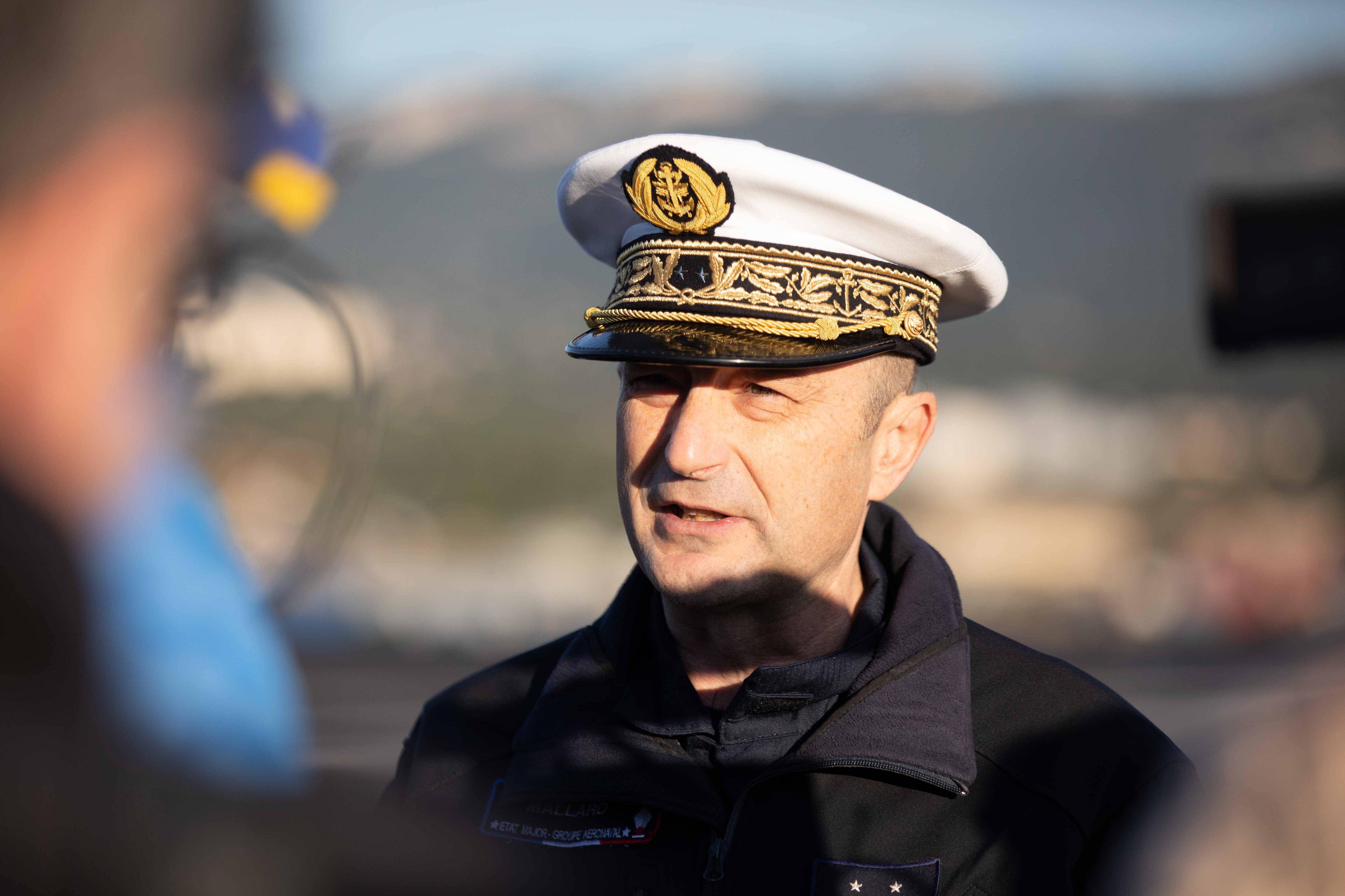 "Cette mission s'annonce exceptionnelle": le contre-amiral Jacques Mallard lève le voile sur le départ du Charles-de-Gaulle
