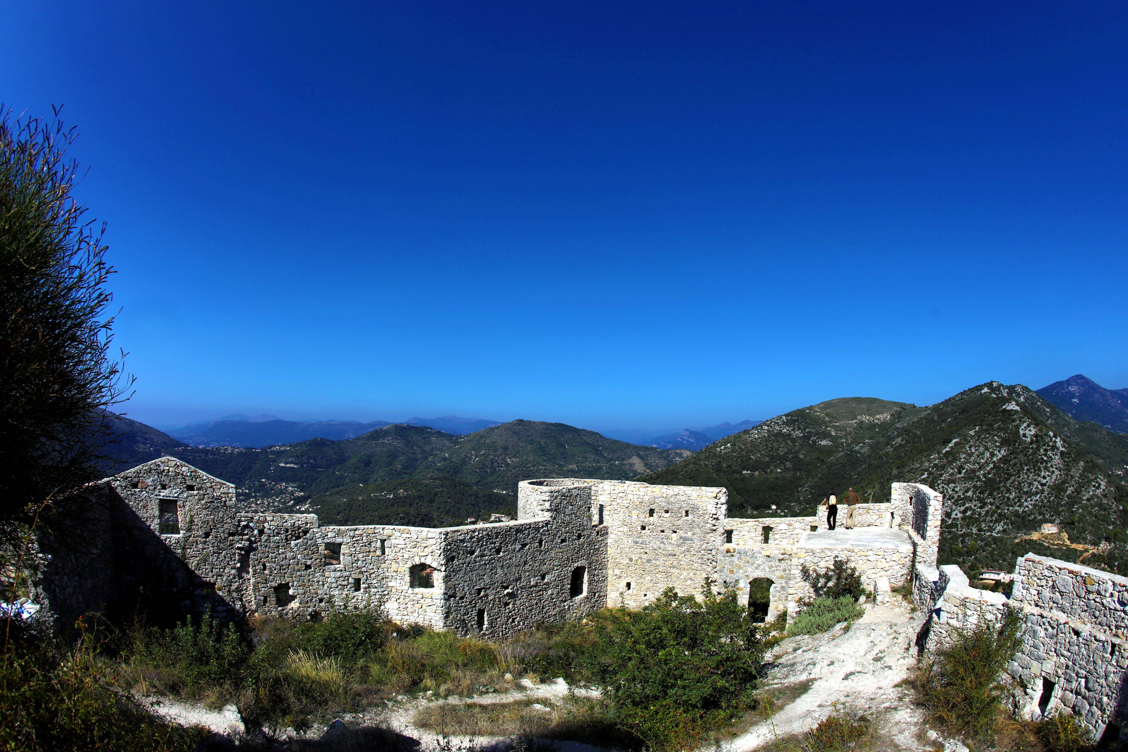 "Mon petit passage en prison m'a fait comprendre que j'avais fait de la merde" : condamné pour avoir menacé des jeunes avec un couteau et percuté la voiture des gendarmes